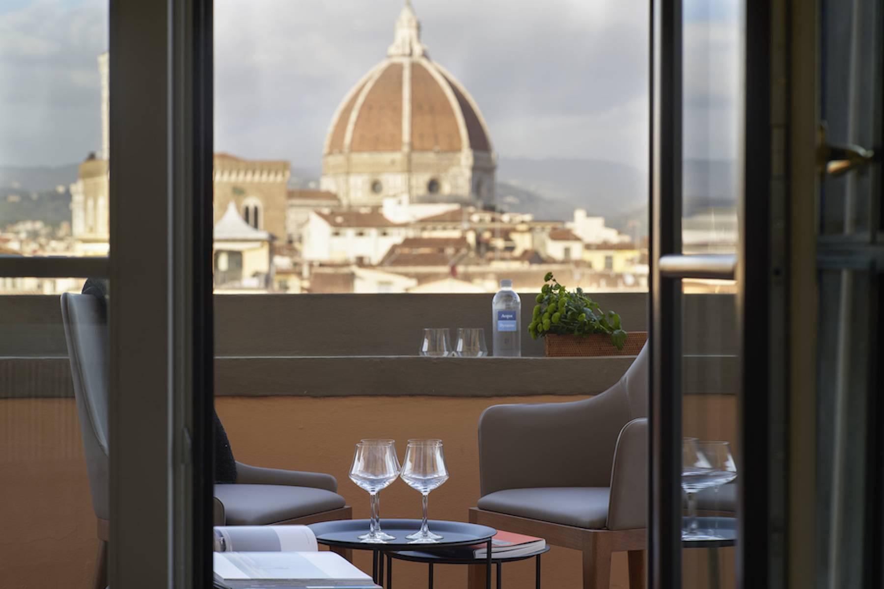 Luxueux penthouse moderne dans le centre de Florence - 2