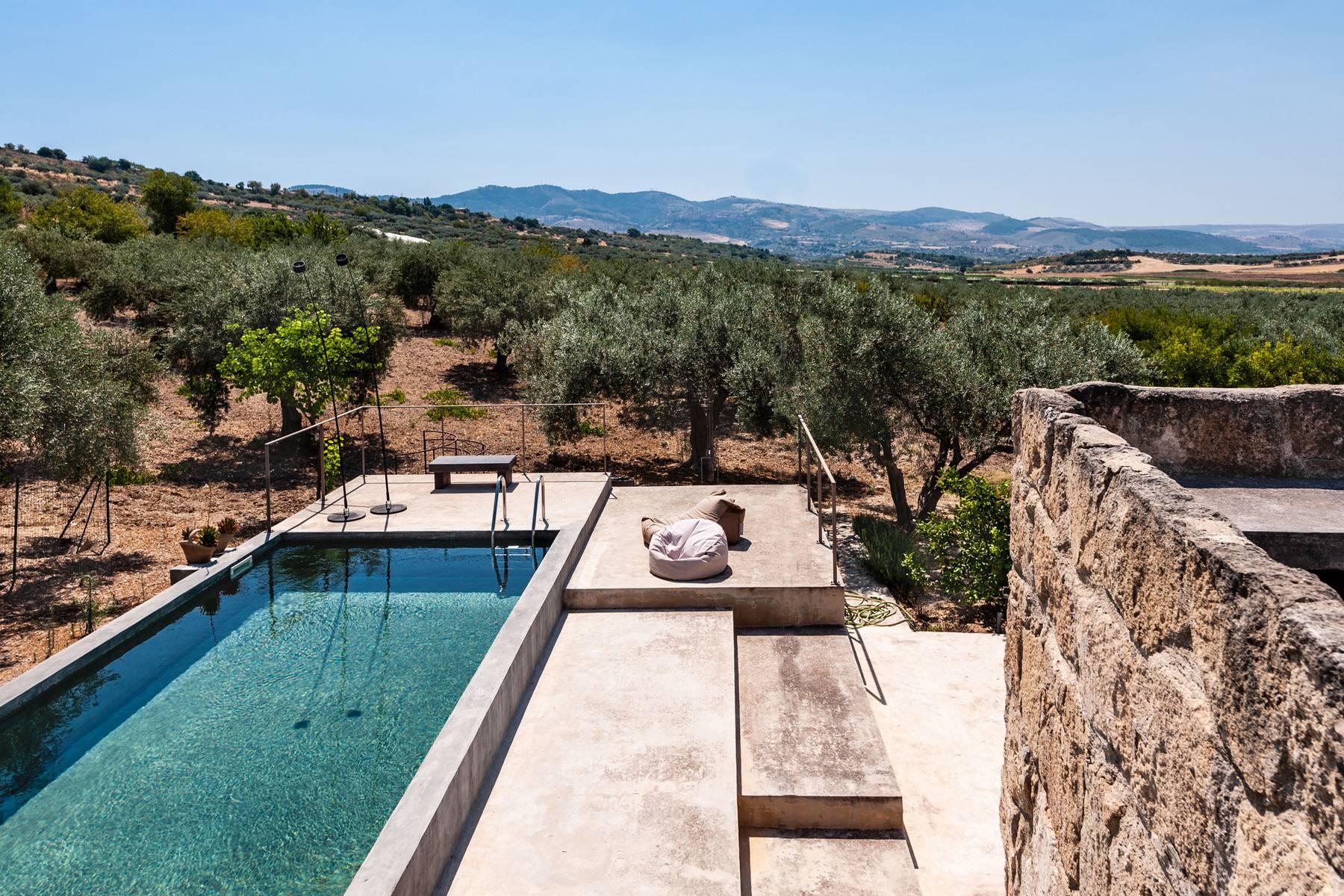 Maison de campagne avec piscine surplombant la campagne sicilienne - 3