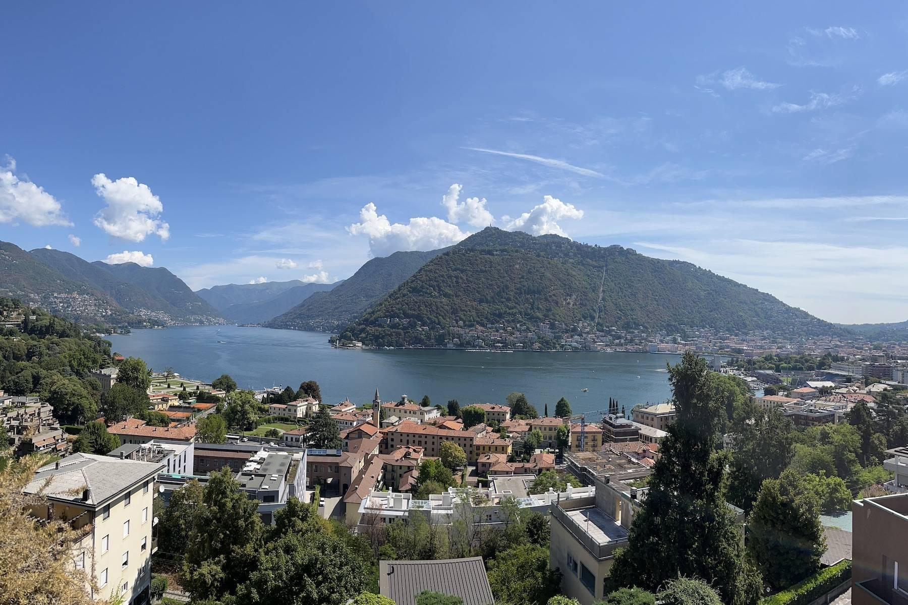 Attico con fantastica vista panoramica sulla città e sul Lago di Como - 15