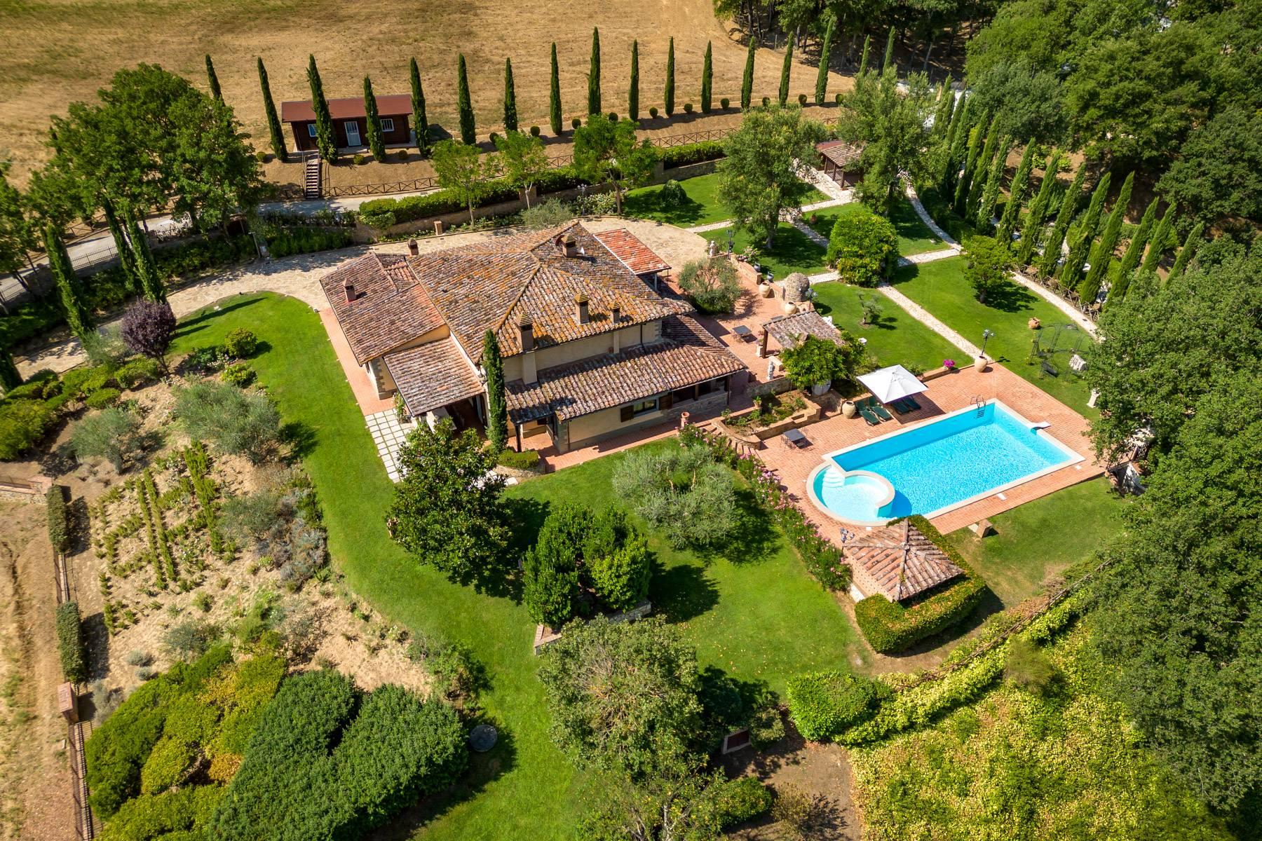 Luxury villa with pool and horse facilities in Panicale - 1