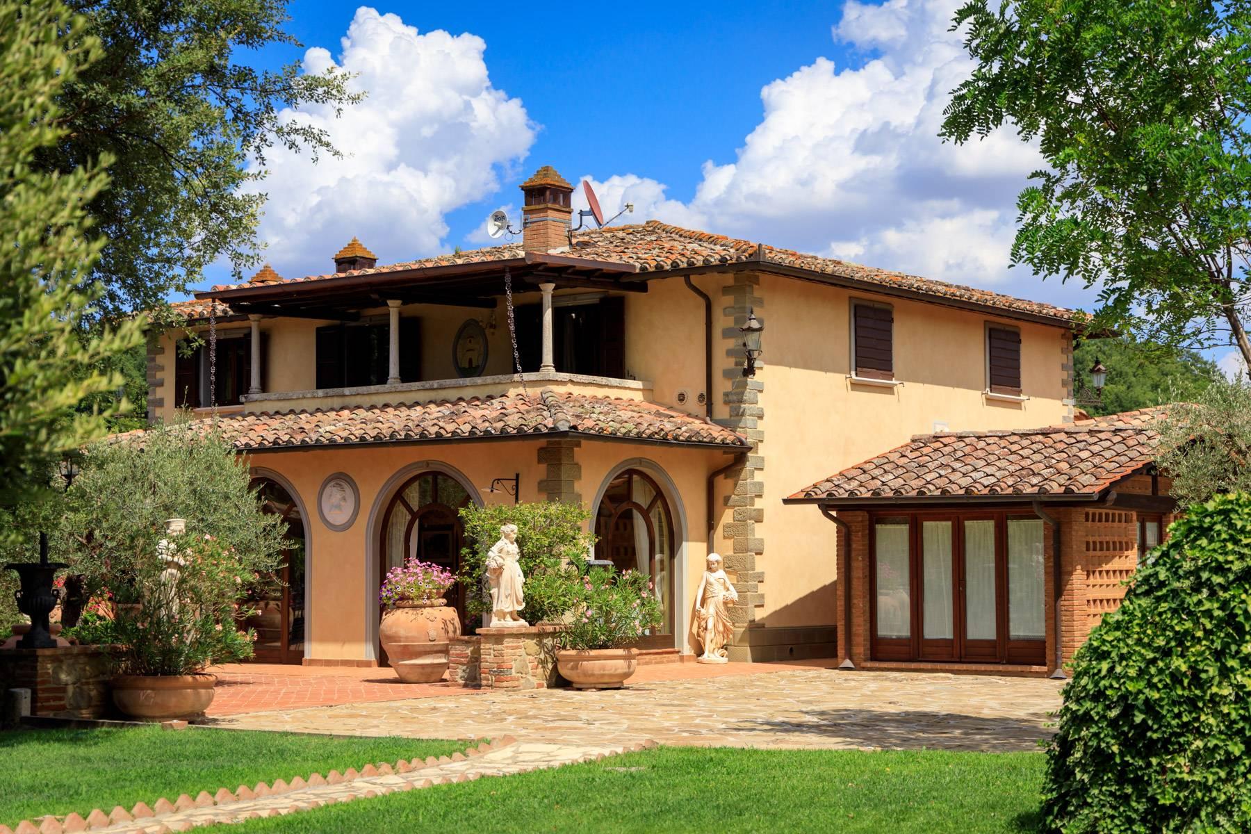 Luxury villa with pool and horse facilities in Panicale - 5