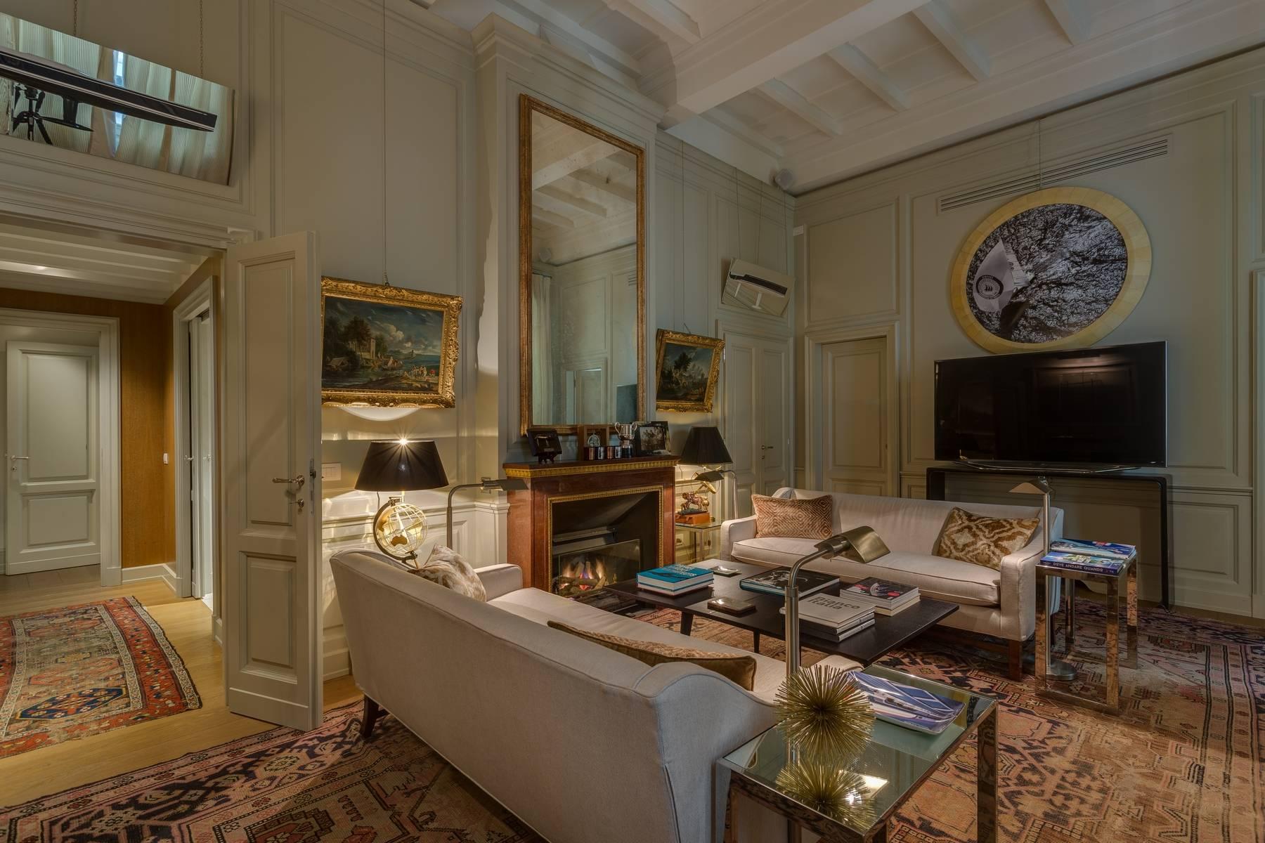A luxurious Florentine residence steps from Pitti Palace - 8
