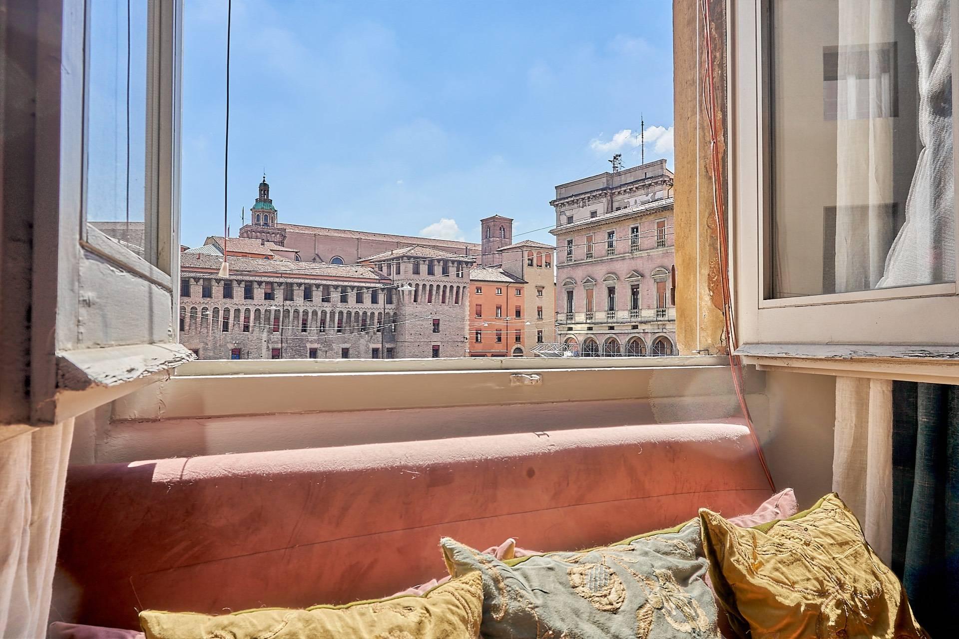 Stunning apartment in the heart of Bologna - 1