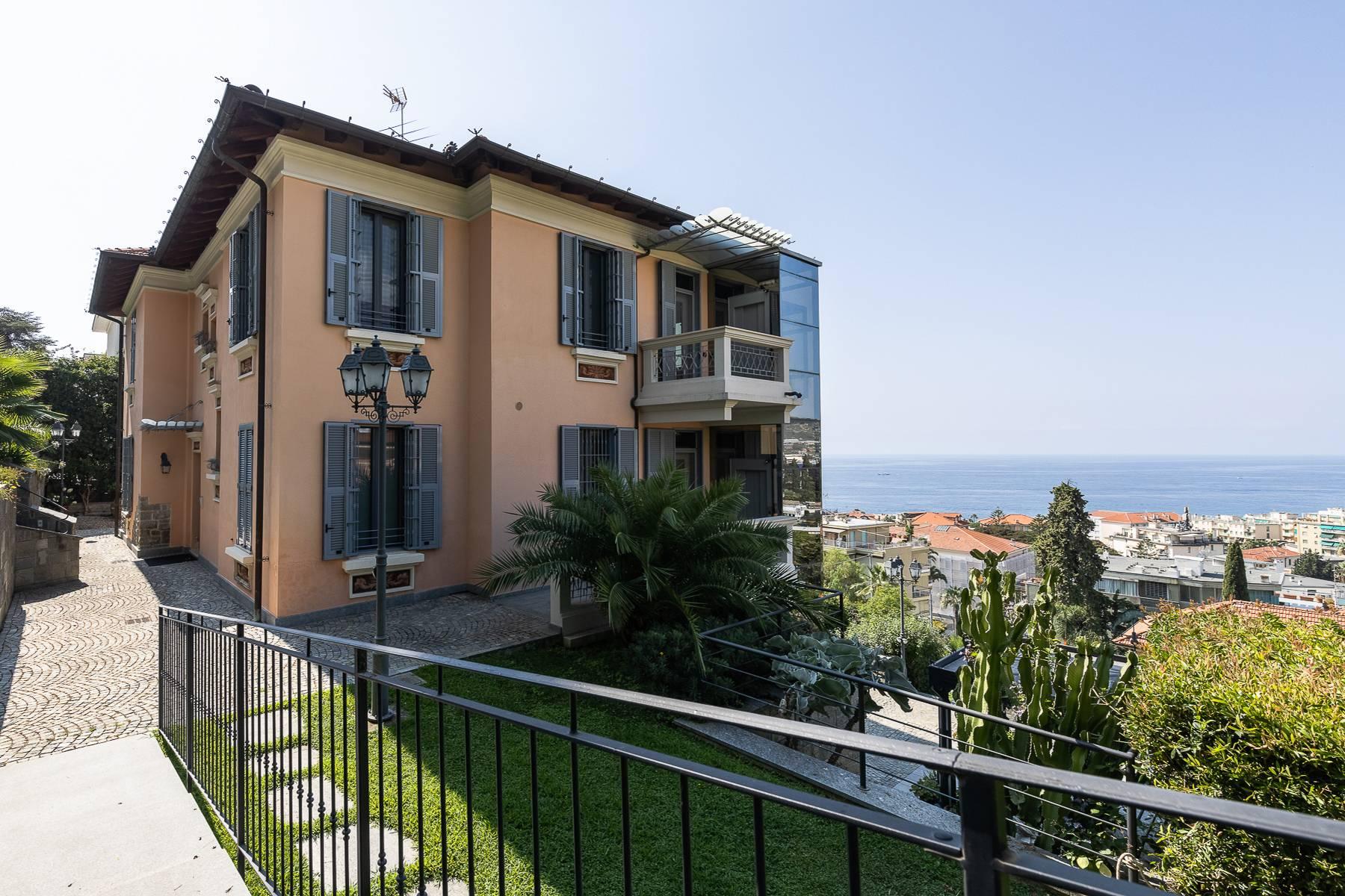 Repräsentative Villa auf dem ersten Hügel von Sanremo - 2