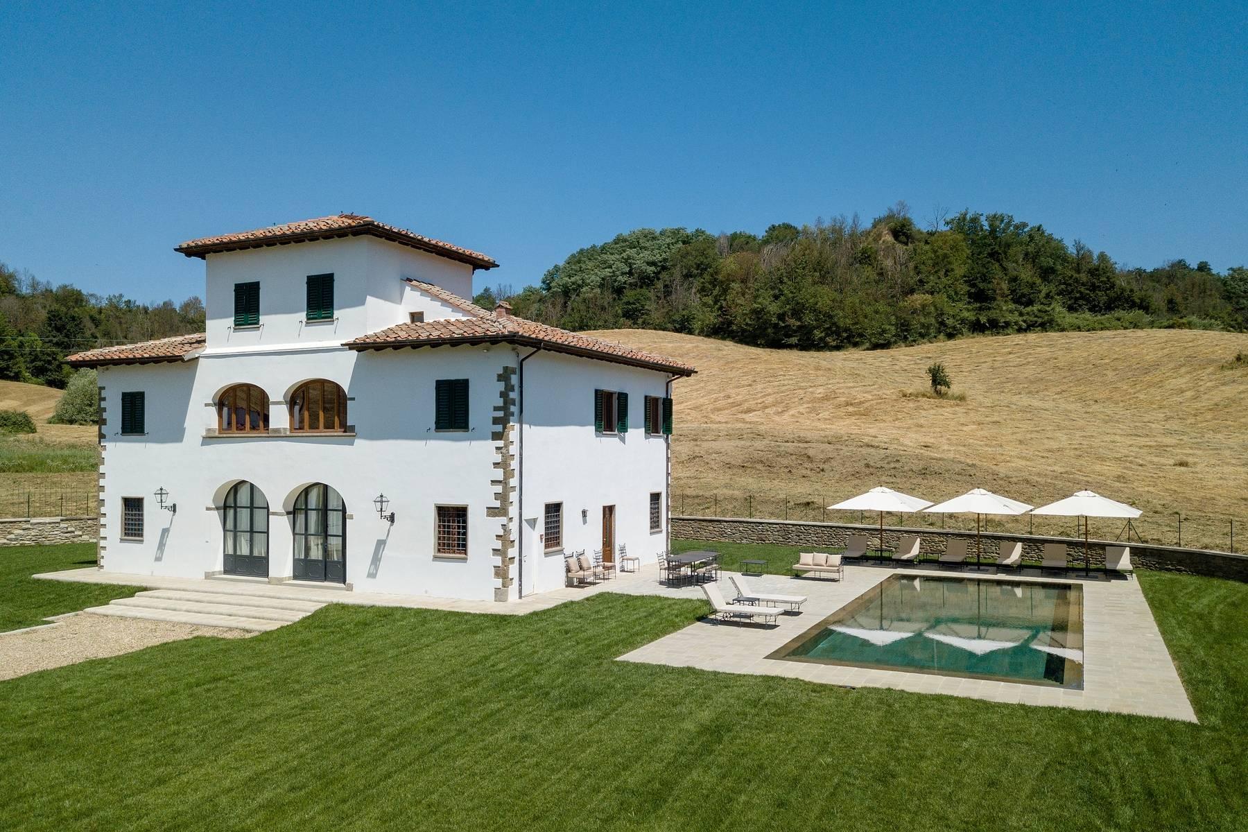 Classic Villa in a beautiful and peaceful part of the Florentine countryside - 1