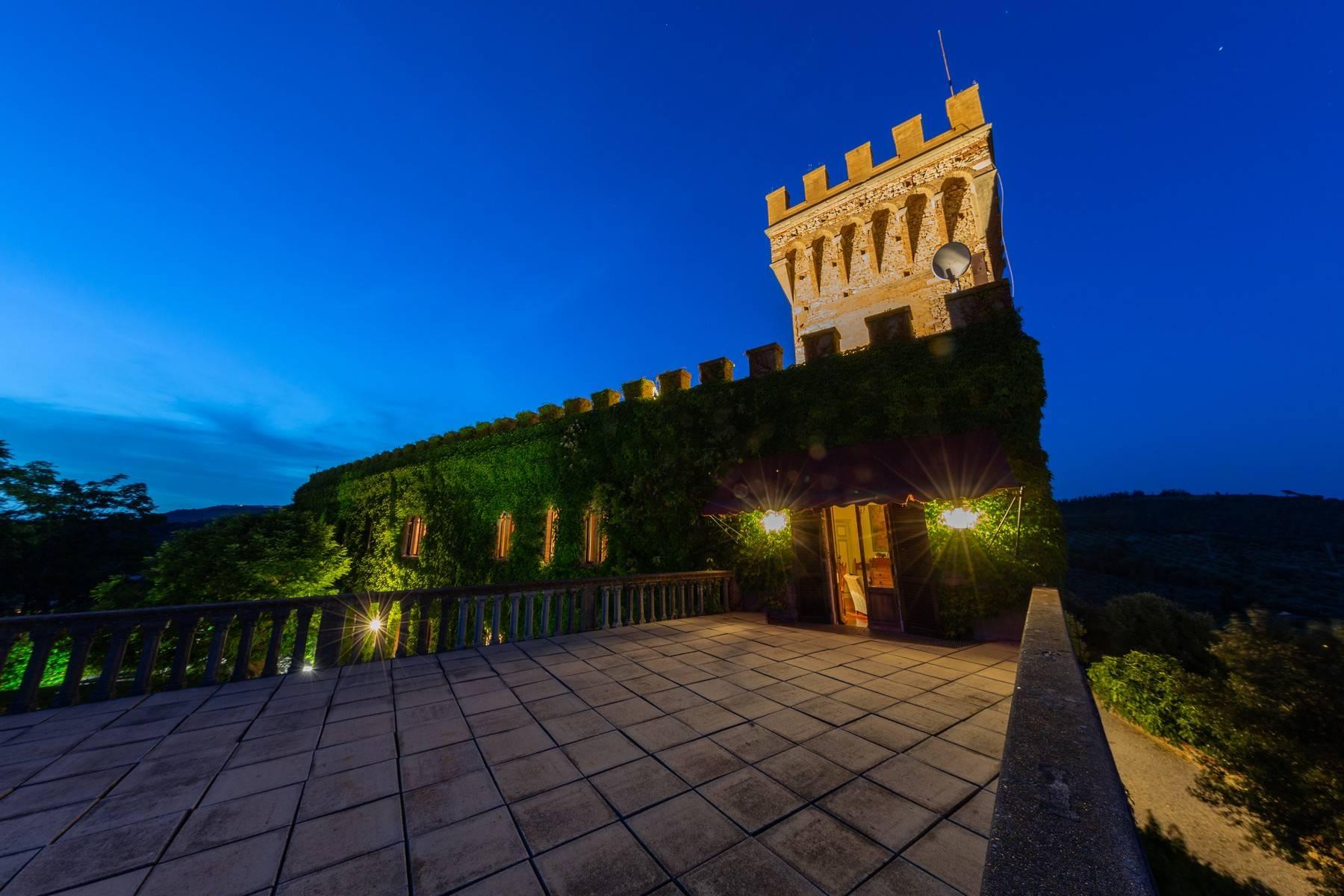 Un castello magnifico e storico nel cuore della Toscana - 1