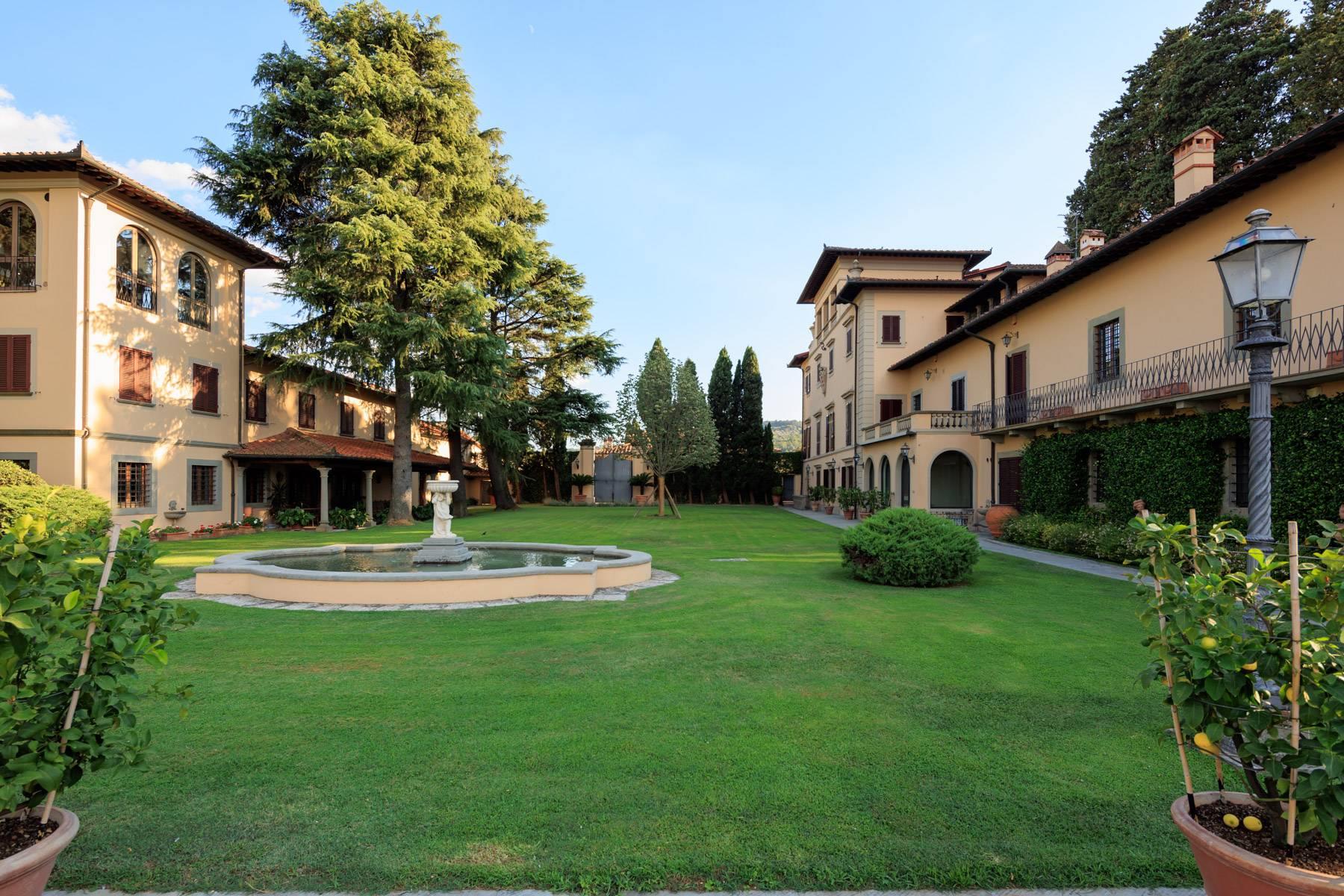 Elegant apartment in a historic Tuscan mansion - 27