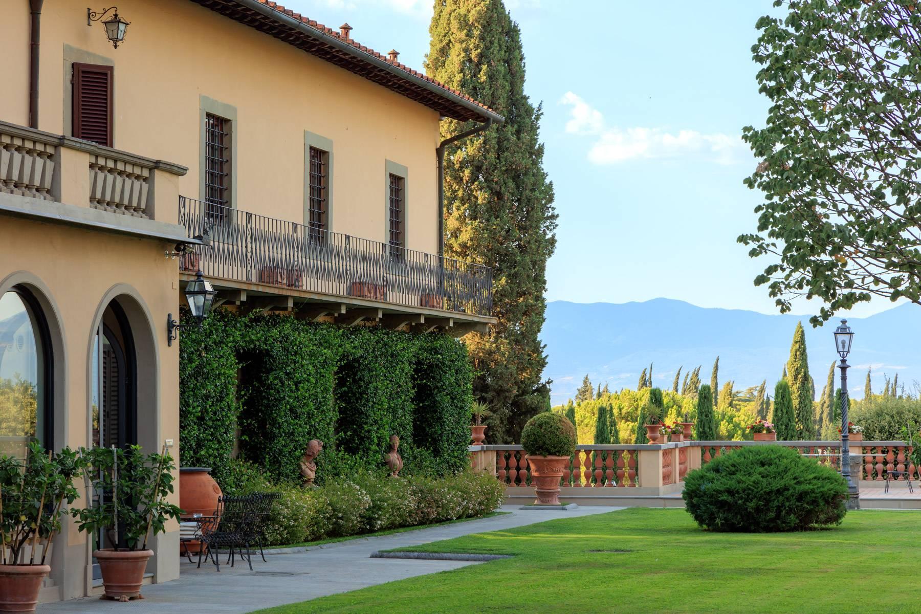 Elegant apartment in a historic Tuscan mansion - 28