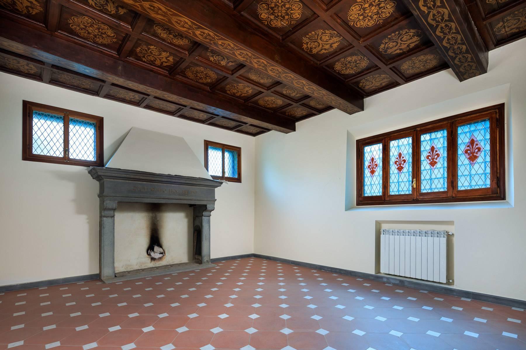 Elegant apartment in a historic Tuscan mansion - 9