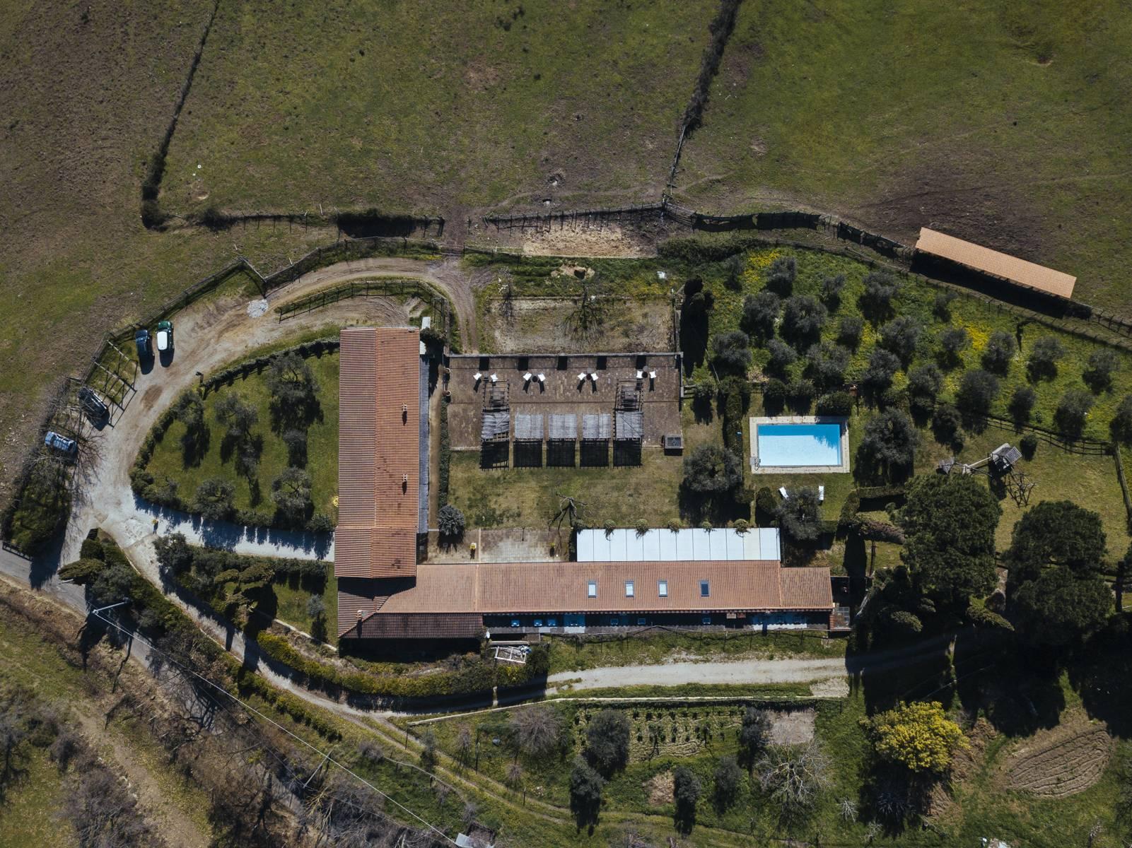 Country Resort in an enchanting location with pool and 3ha of park out of Rome - 1