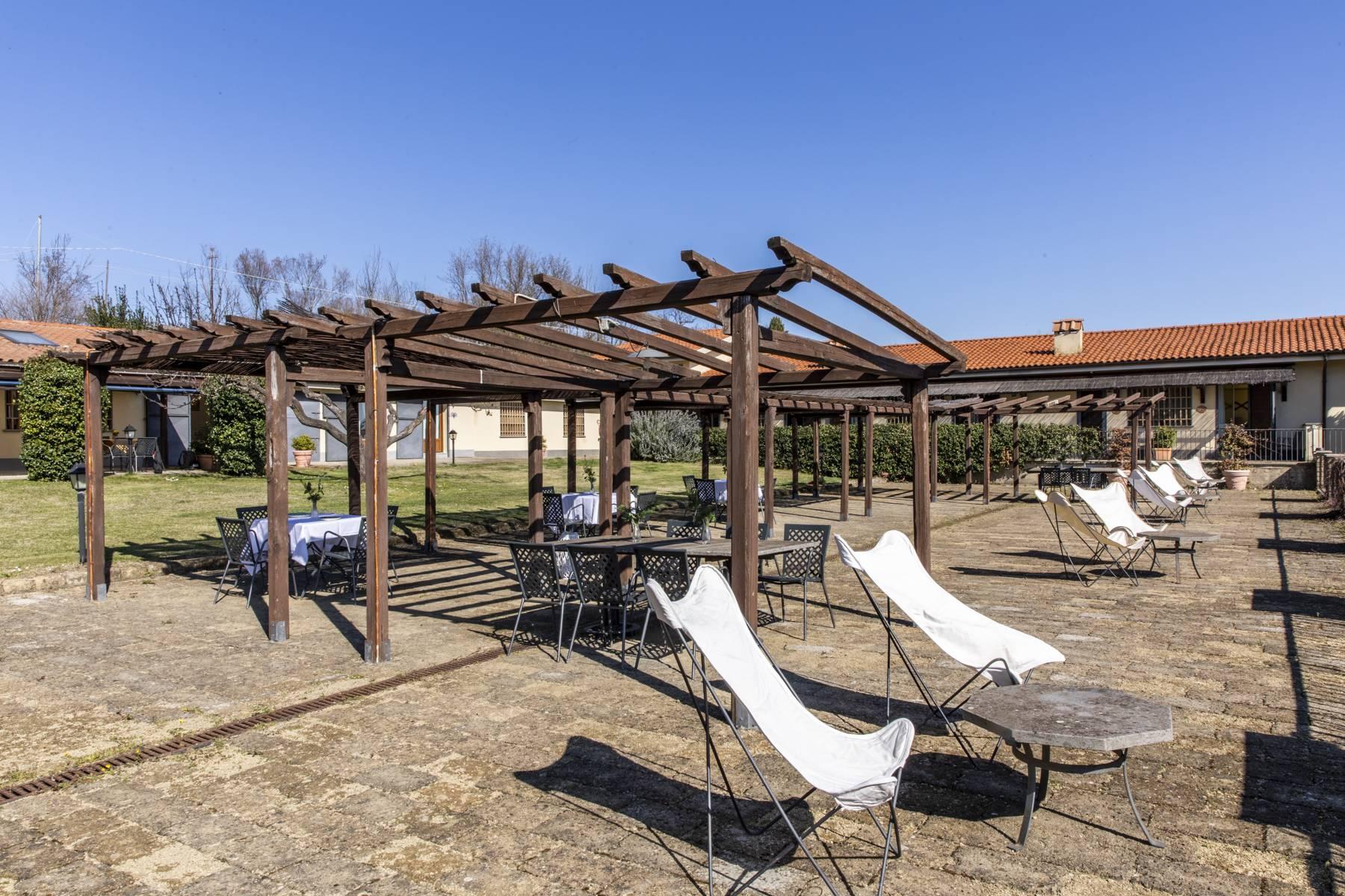 Country Resort in an enchanting location with pool and 3ha of park out of Rome - 15