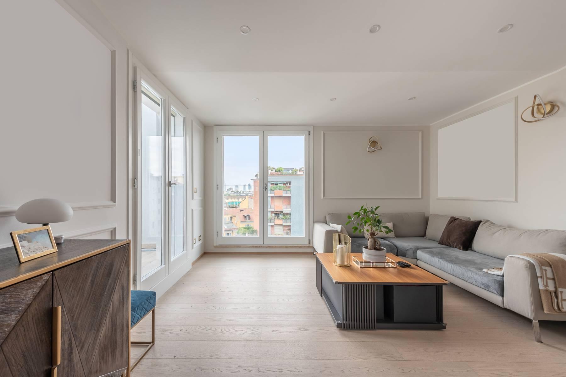 Moderno appartamento su due livelli con terrazzi - 4