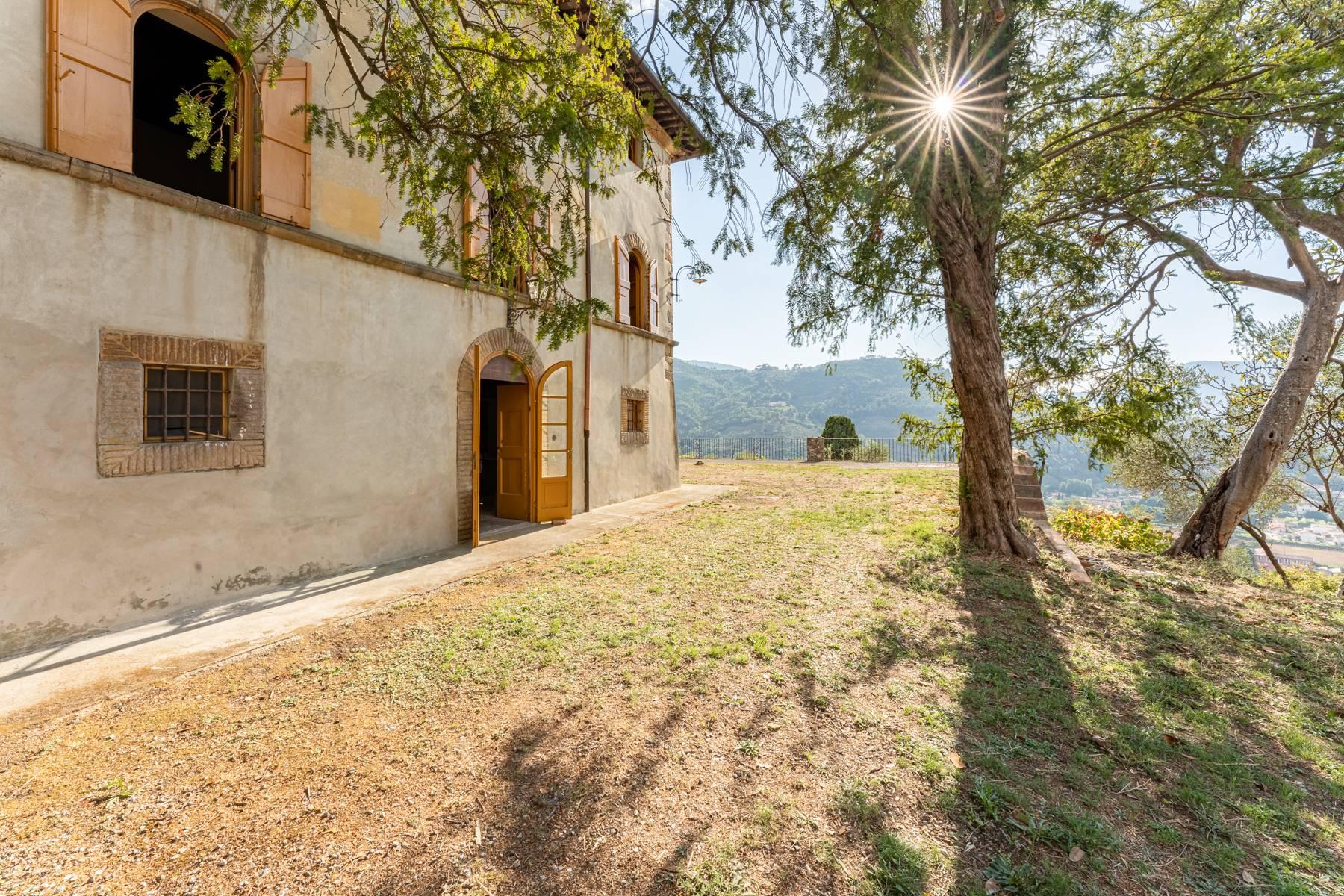Superb villa with breathtaking views of the Lucca countryside - 3