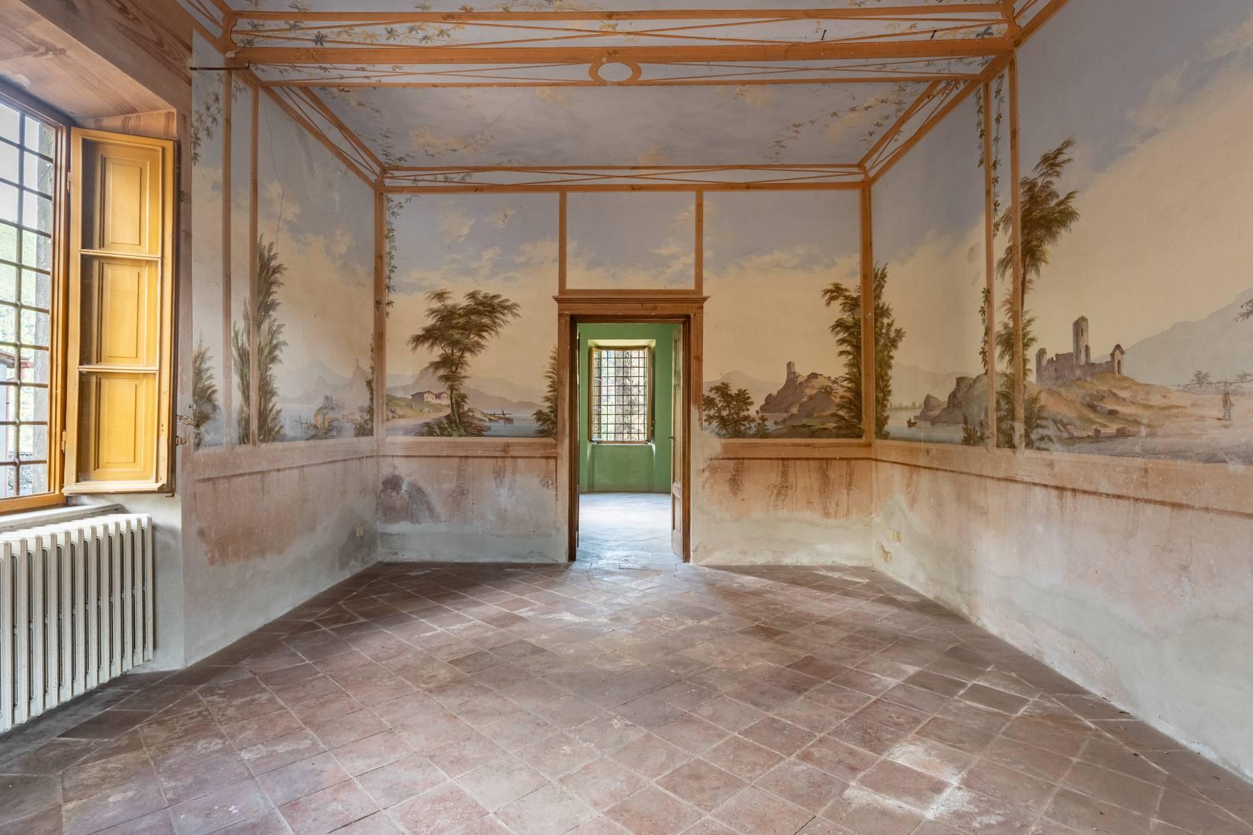Wunderschöne Villa mit herrlichem Blick auf dem Land von Lucca - 6