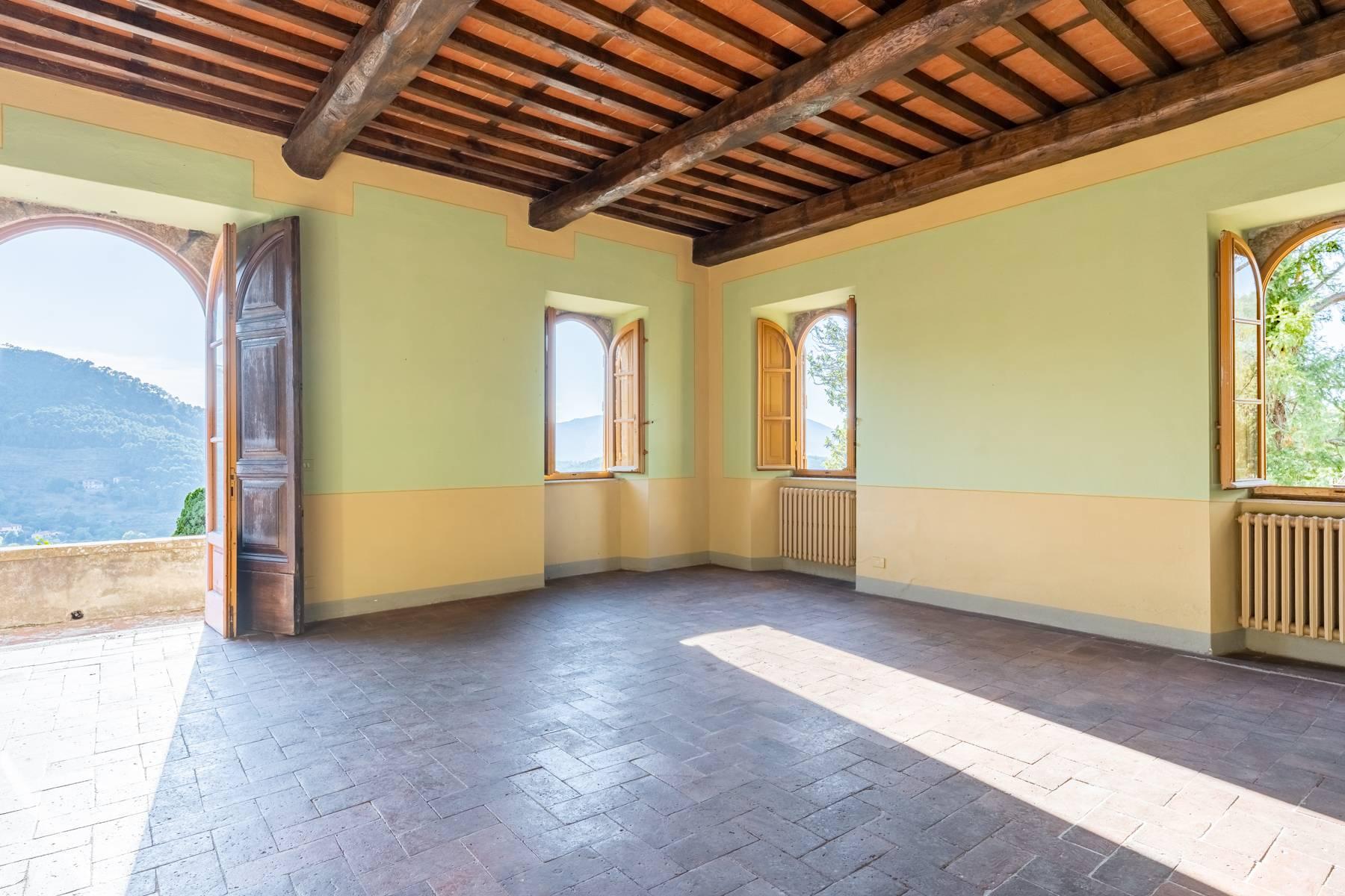 Superb villa with breathtaking views of the Lucca countryside - 16