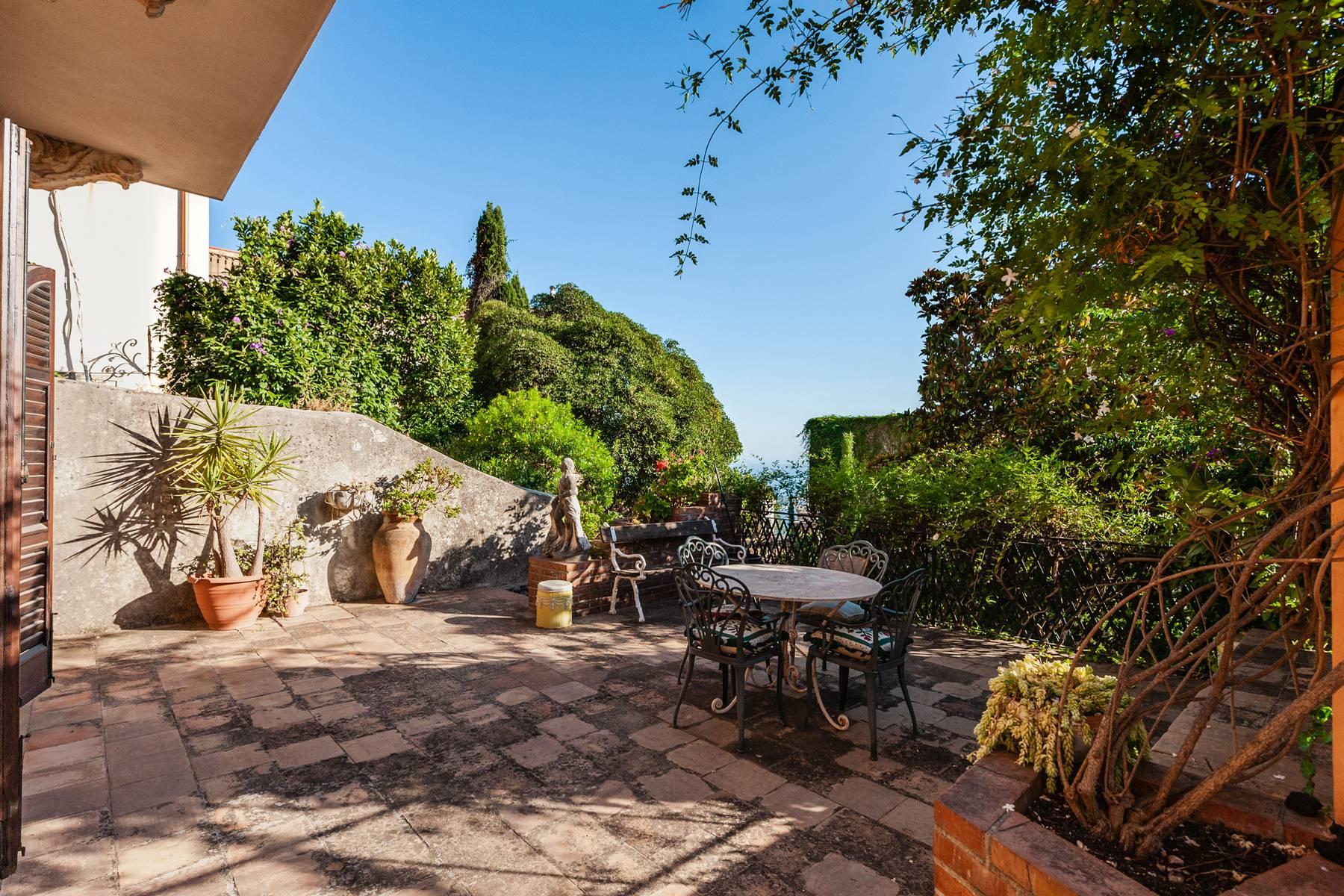 Villa sea view with garden in Taormina - 14