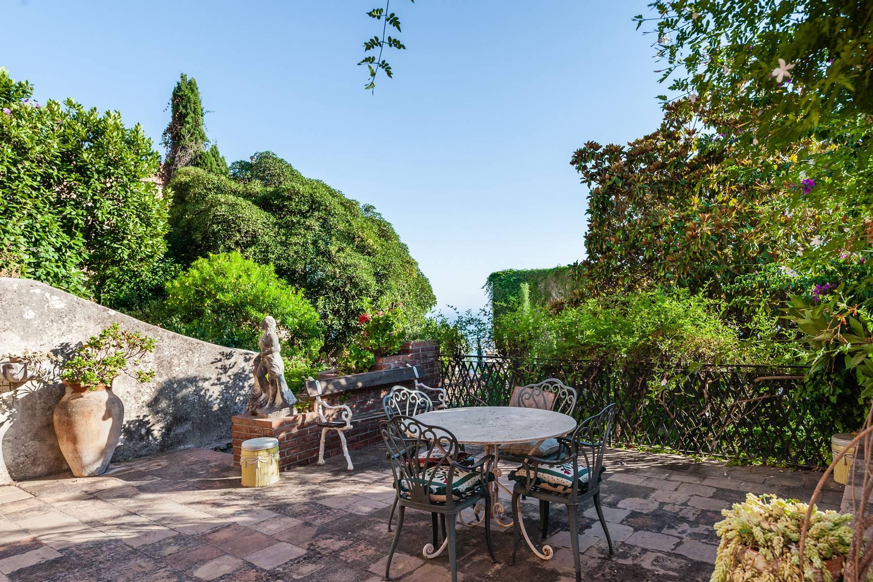 Villa sea view with garden in Taormina - 13