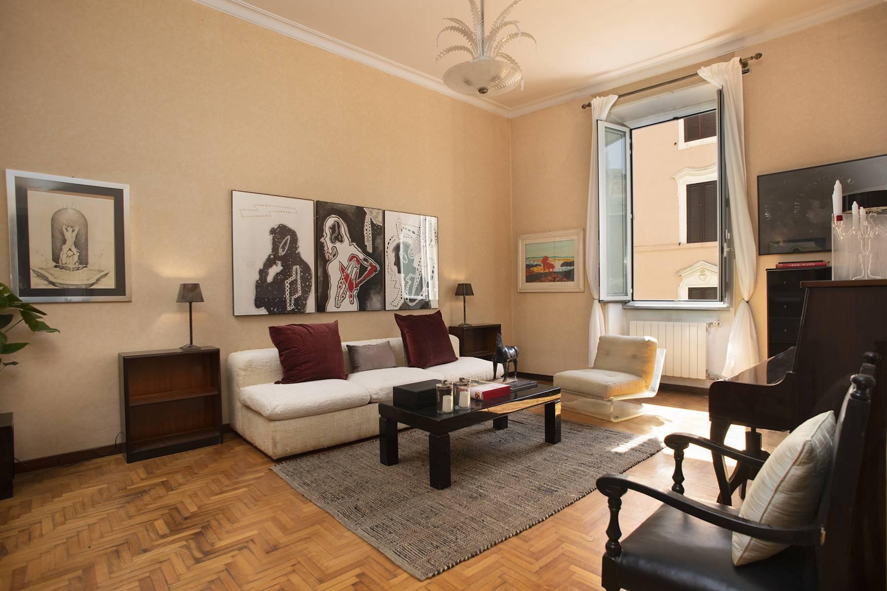 Charming apartment in the heart of the Monti neighborhood - 2