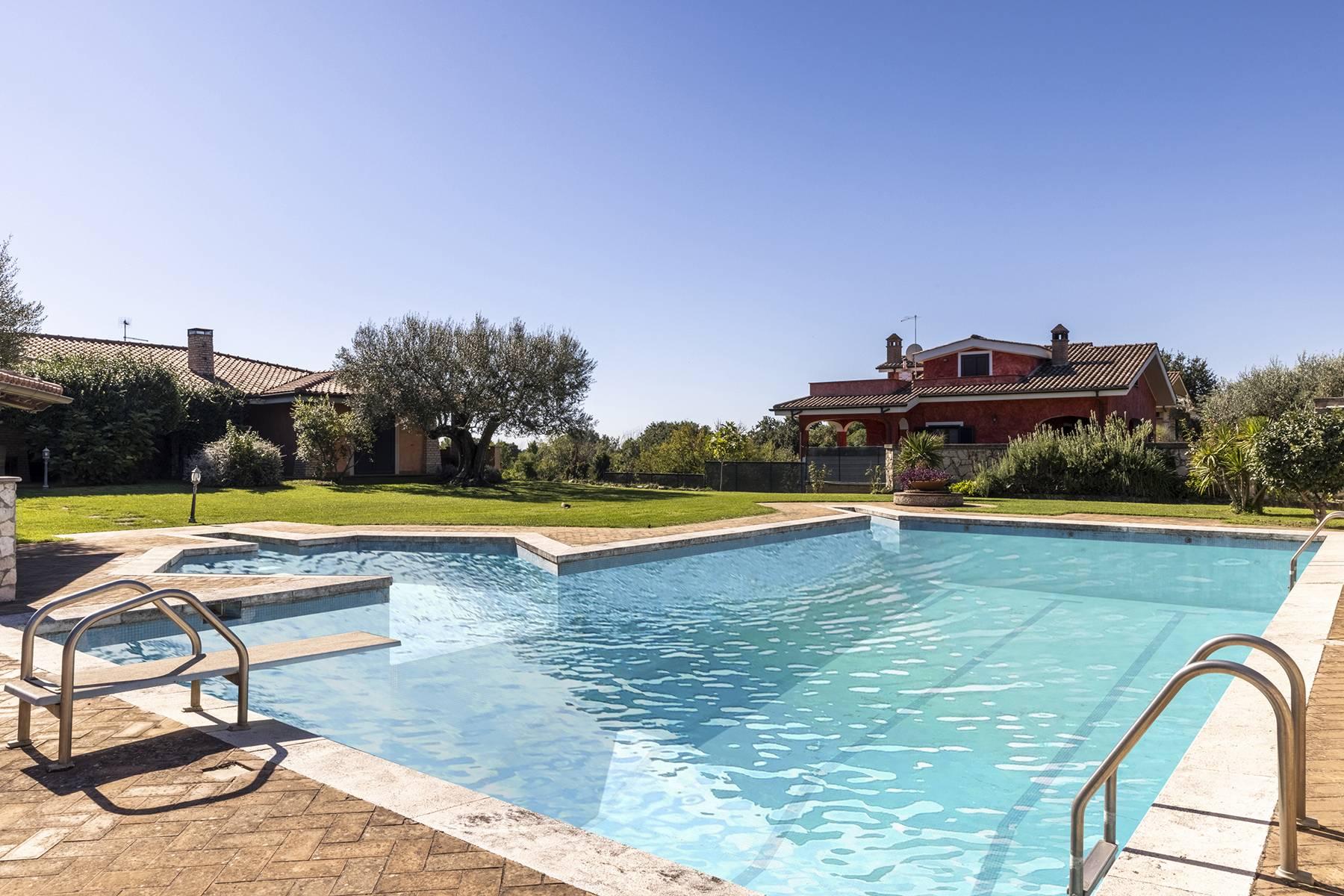 Moderna villa con piscina a due passi da Roma - 2