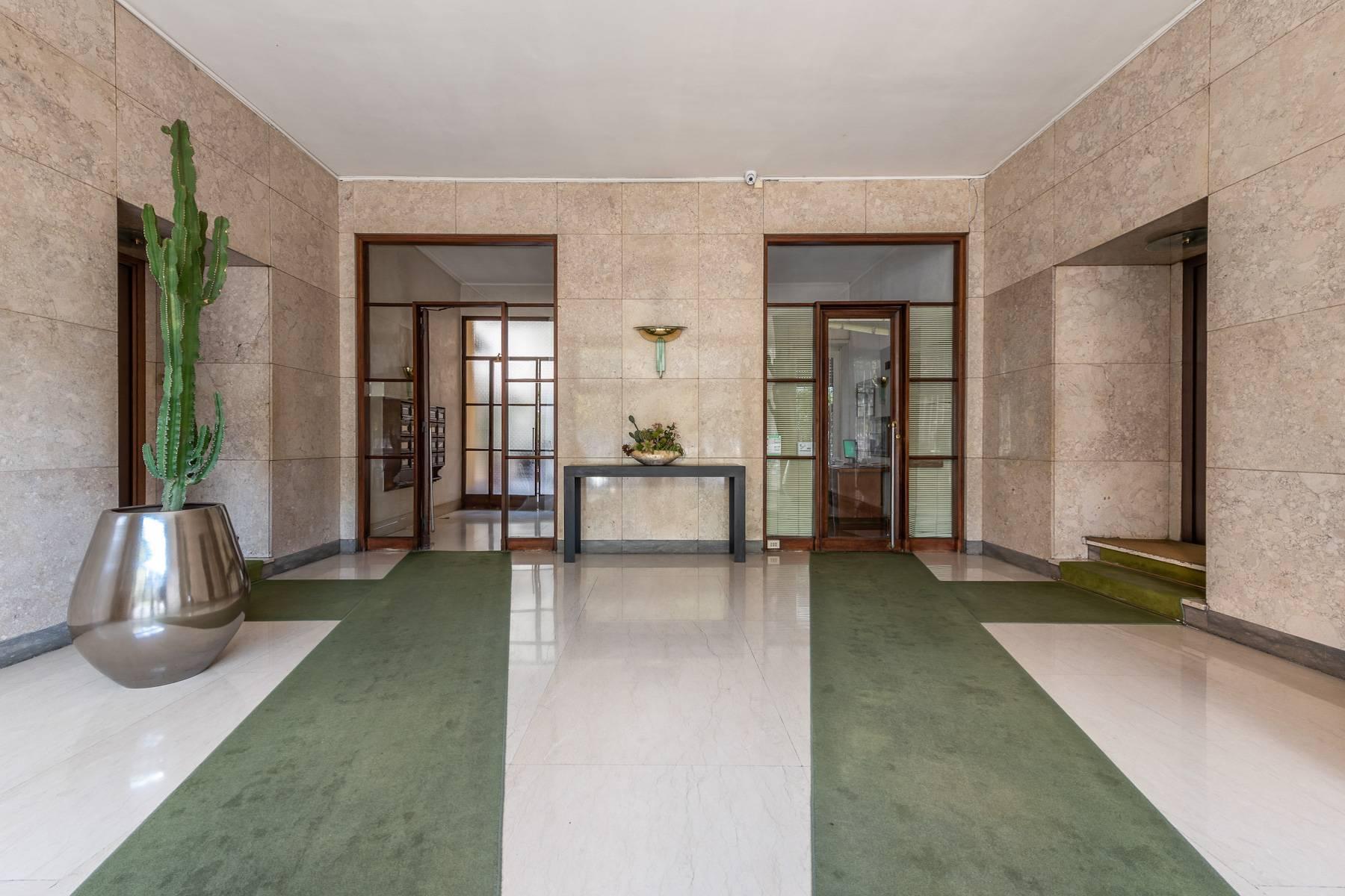 Bright and elegant apartment with garage in Piazza della Repubblica - 27