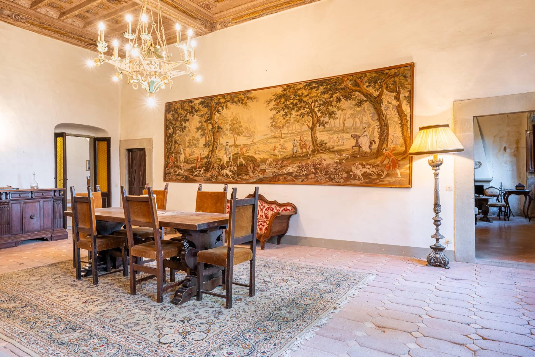Majestätische Villa aus dem 16. Jahrhundert auf dem toskanischen Land - 7