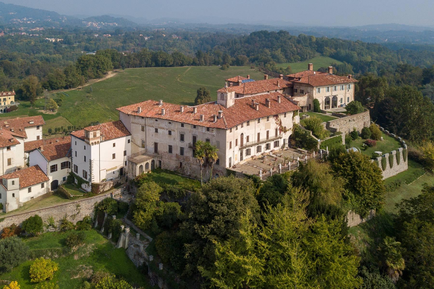 Portion of an 18th century castle on the Biellese hills - 29