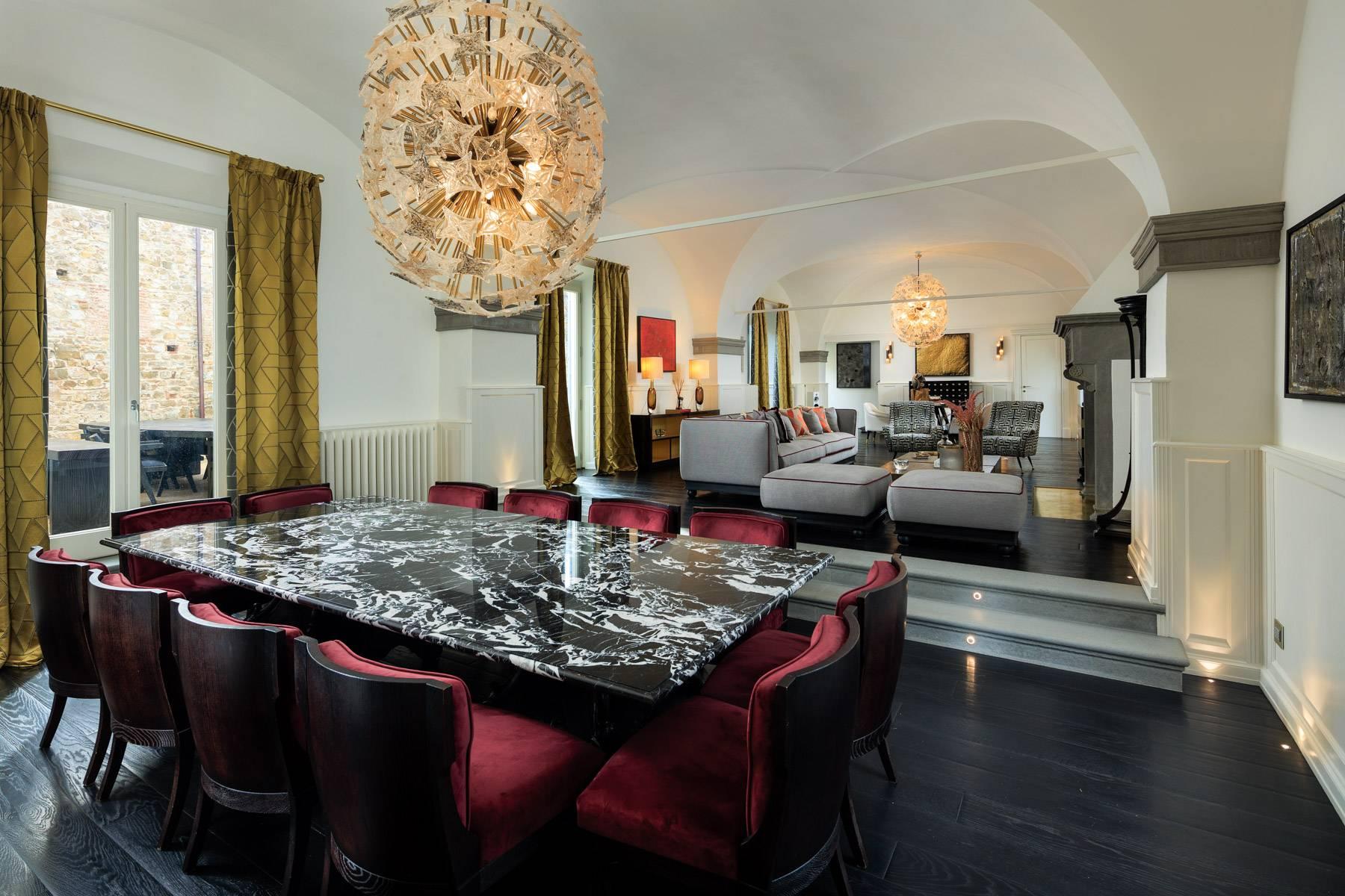 Quintessential luxury in a Florentine villa - 13