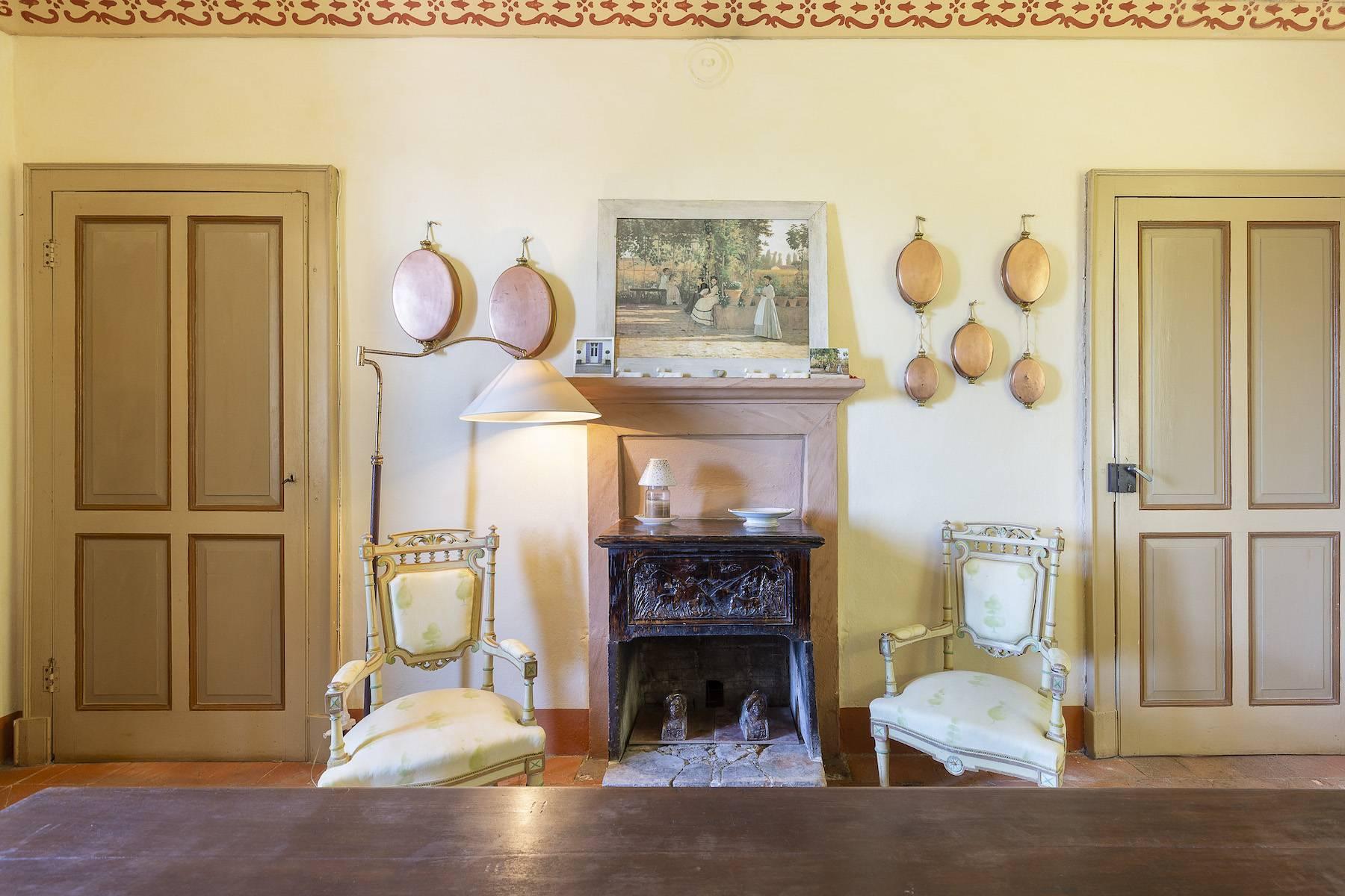 Enchanting historic residence inserted in the center of a suggestive Borgo del Monferrato - 9