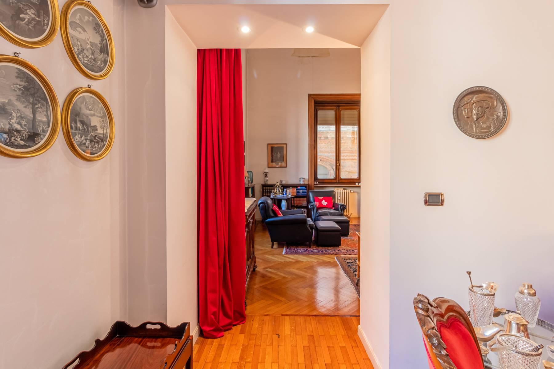 Elegant apartment in the center of Turin - 11