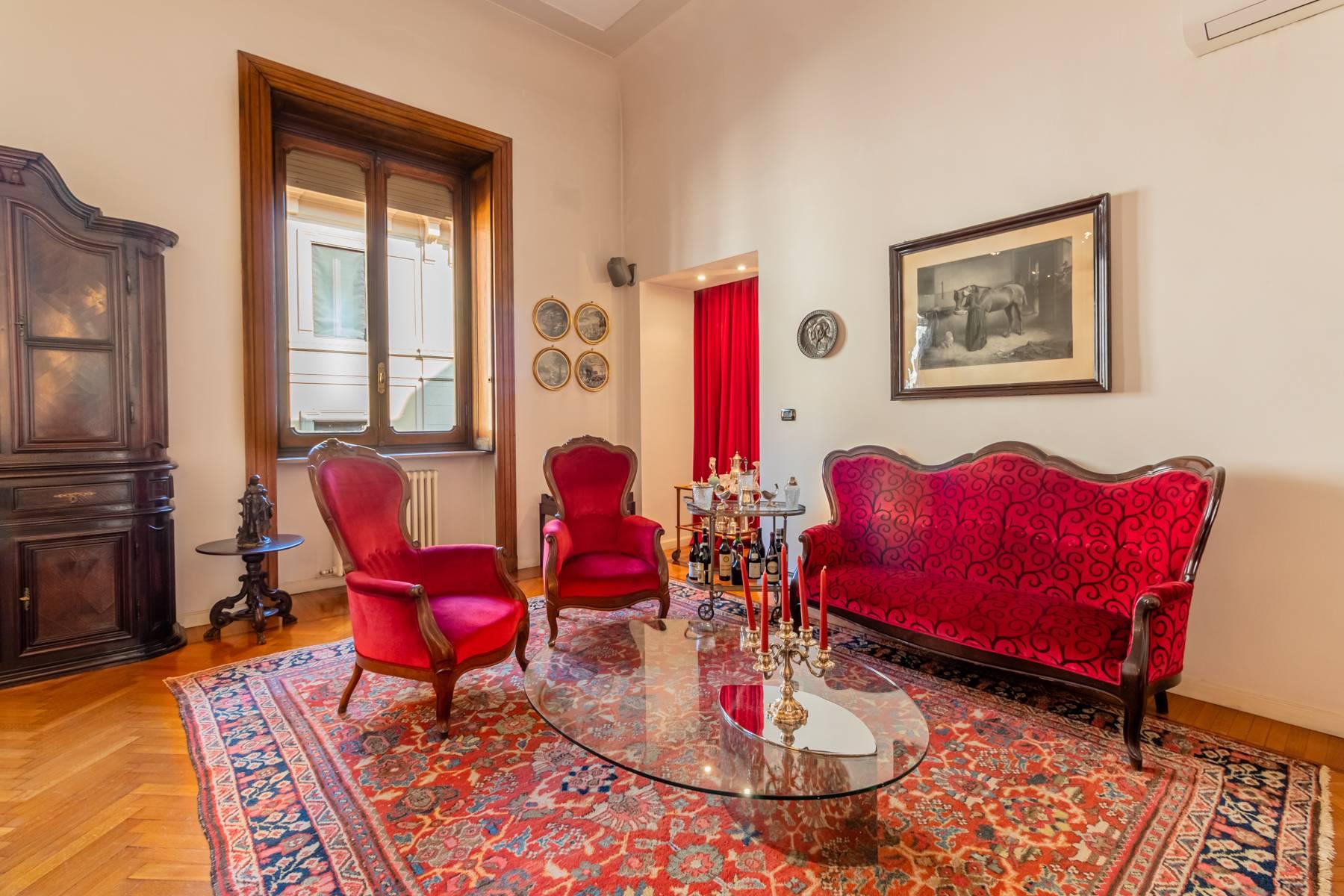 Elegant apartment in the center of Turin - 9