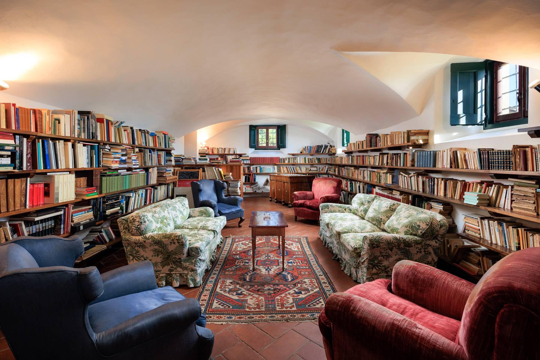 Large period farmhouse in the most renowned olive production area close to Florence - 17