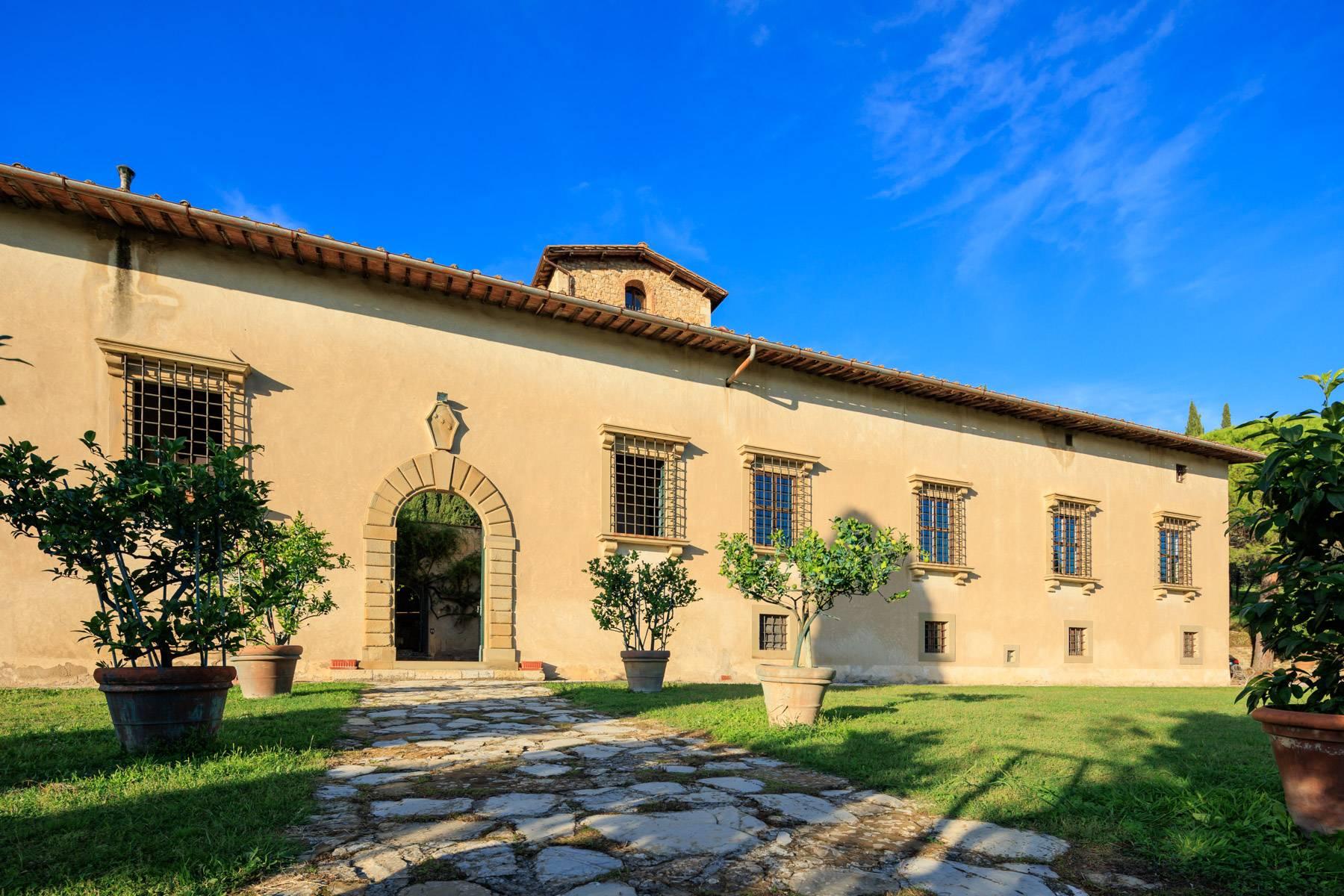 Grande villa padronale d'epoca nella più rinomata zona olearia vicino a Firenze - 3