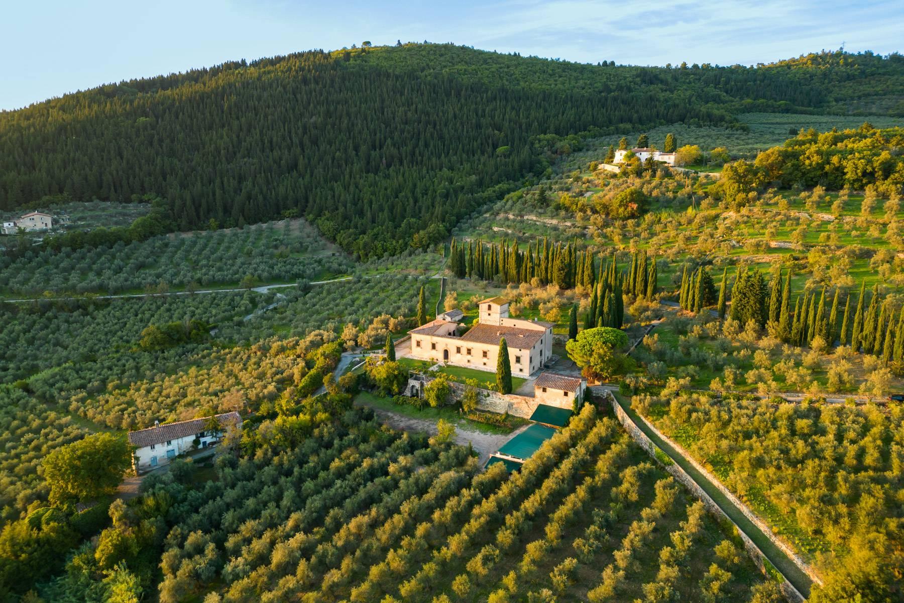 Grande villa padronale d'epoca nella più rinomata zona olearia vicino a Firenze - 4