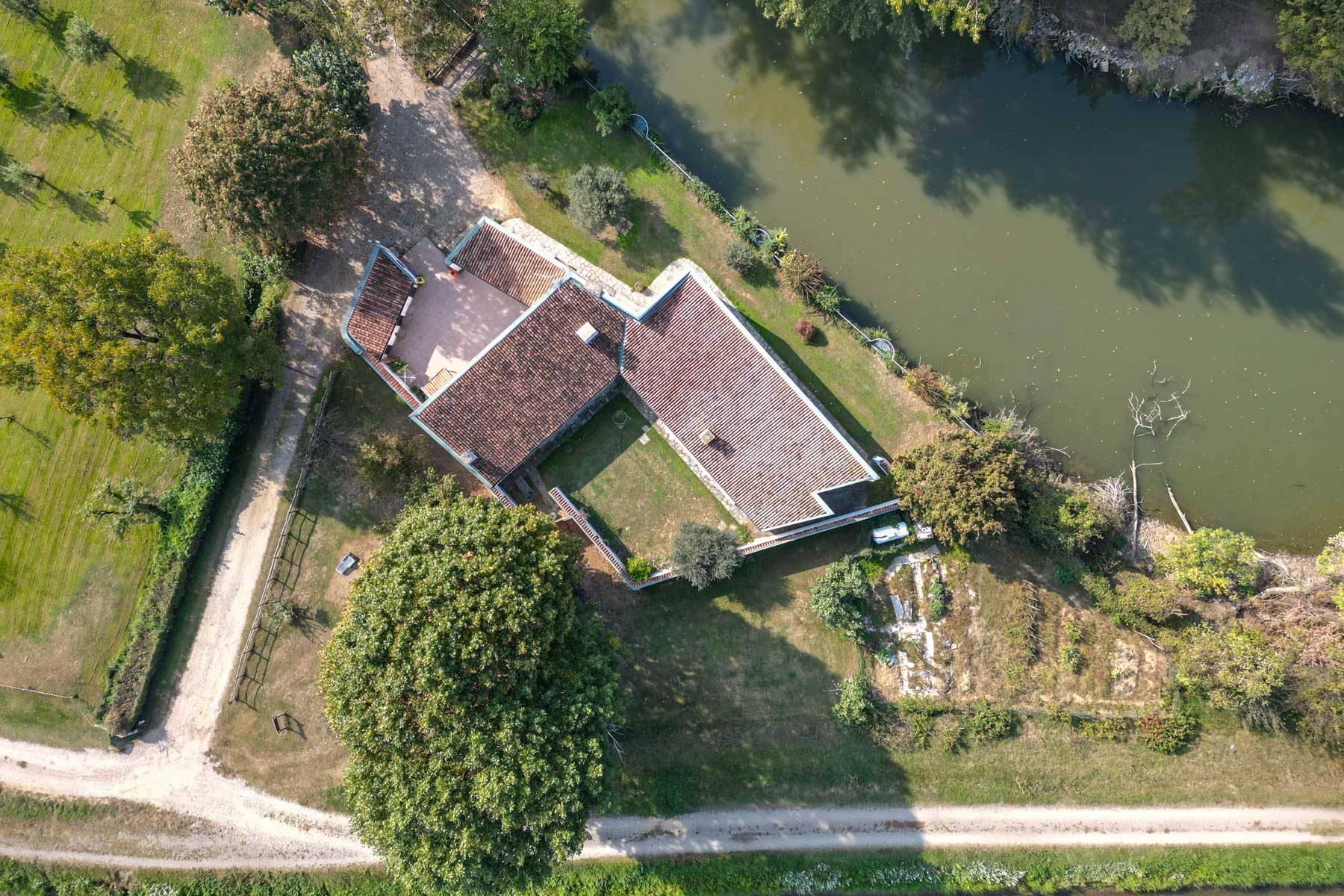 Storica villa razionalista con giardino e isola privata - 24