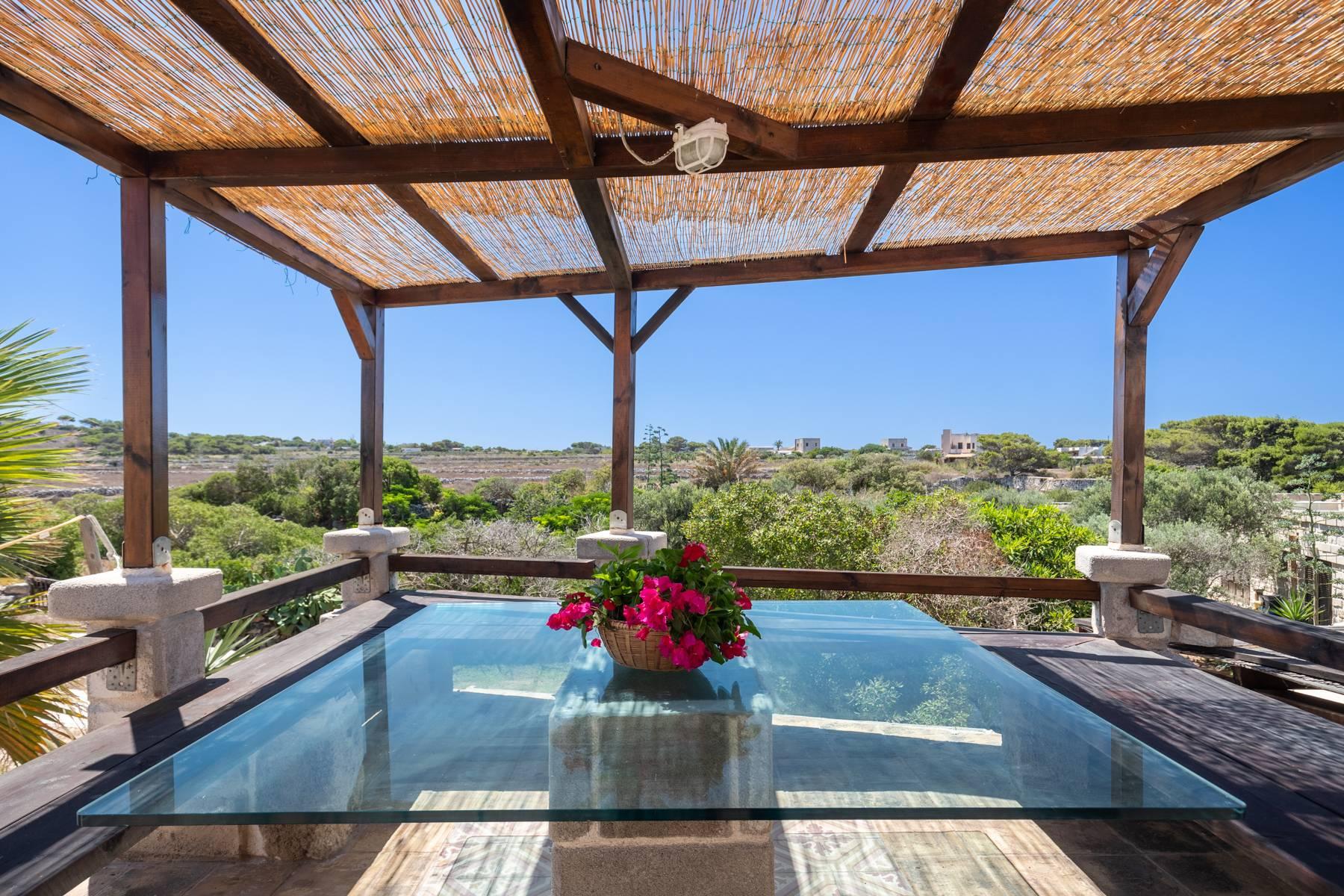 Splendid property on the island of Favignana consisting of two houses and an annex immersed in a typical garden with Mediterranean scrub and fruit trees and a stone's throw from Cala San Nicola - 10