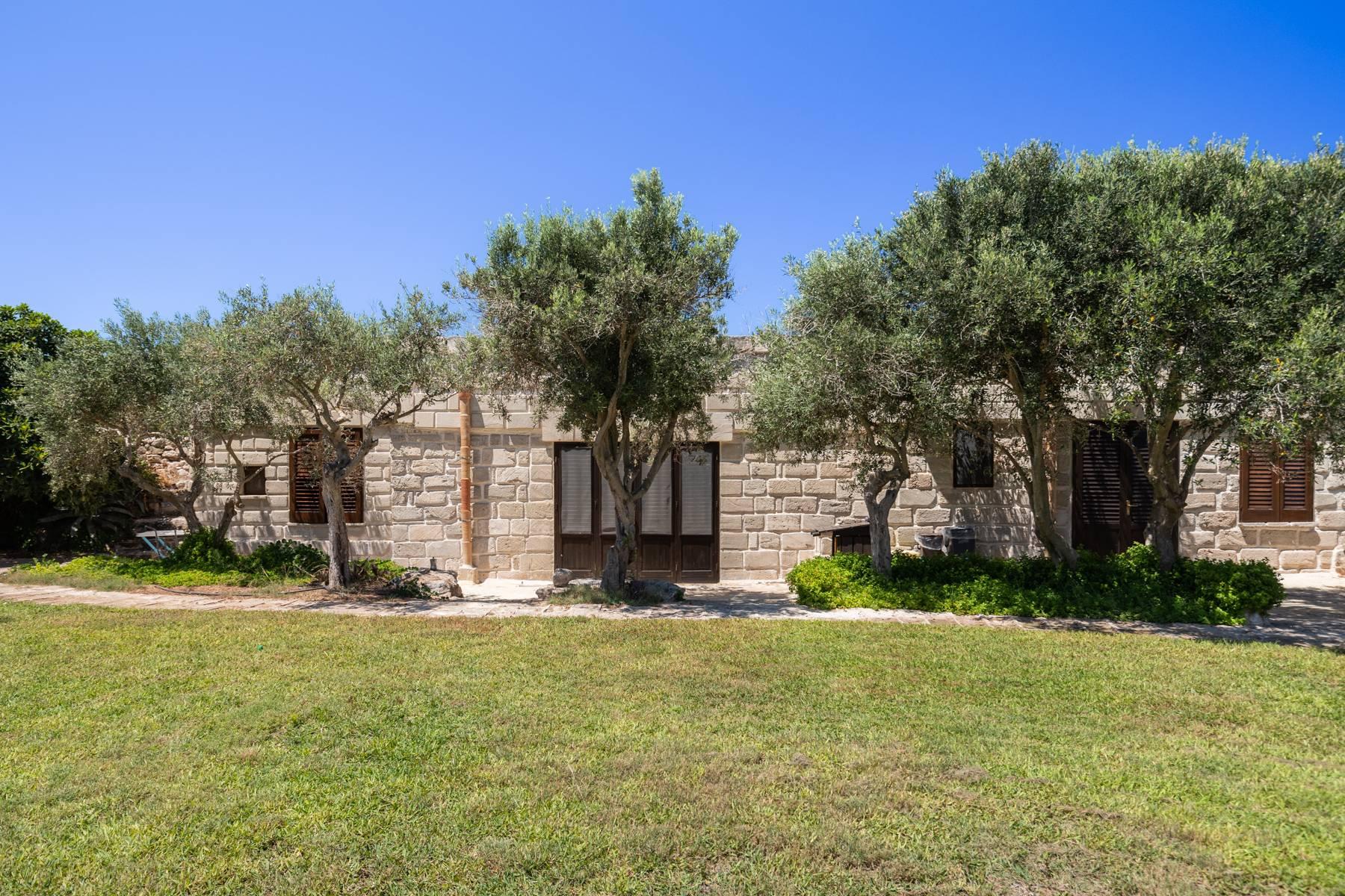 Splendid property on the island of Favignana consisting of two houses and an annex immersed in a typical garden with Mediterranean scrub and fruit trees and a stone's throw from Cala San Nicola - 44