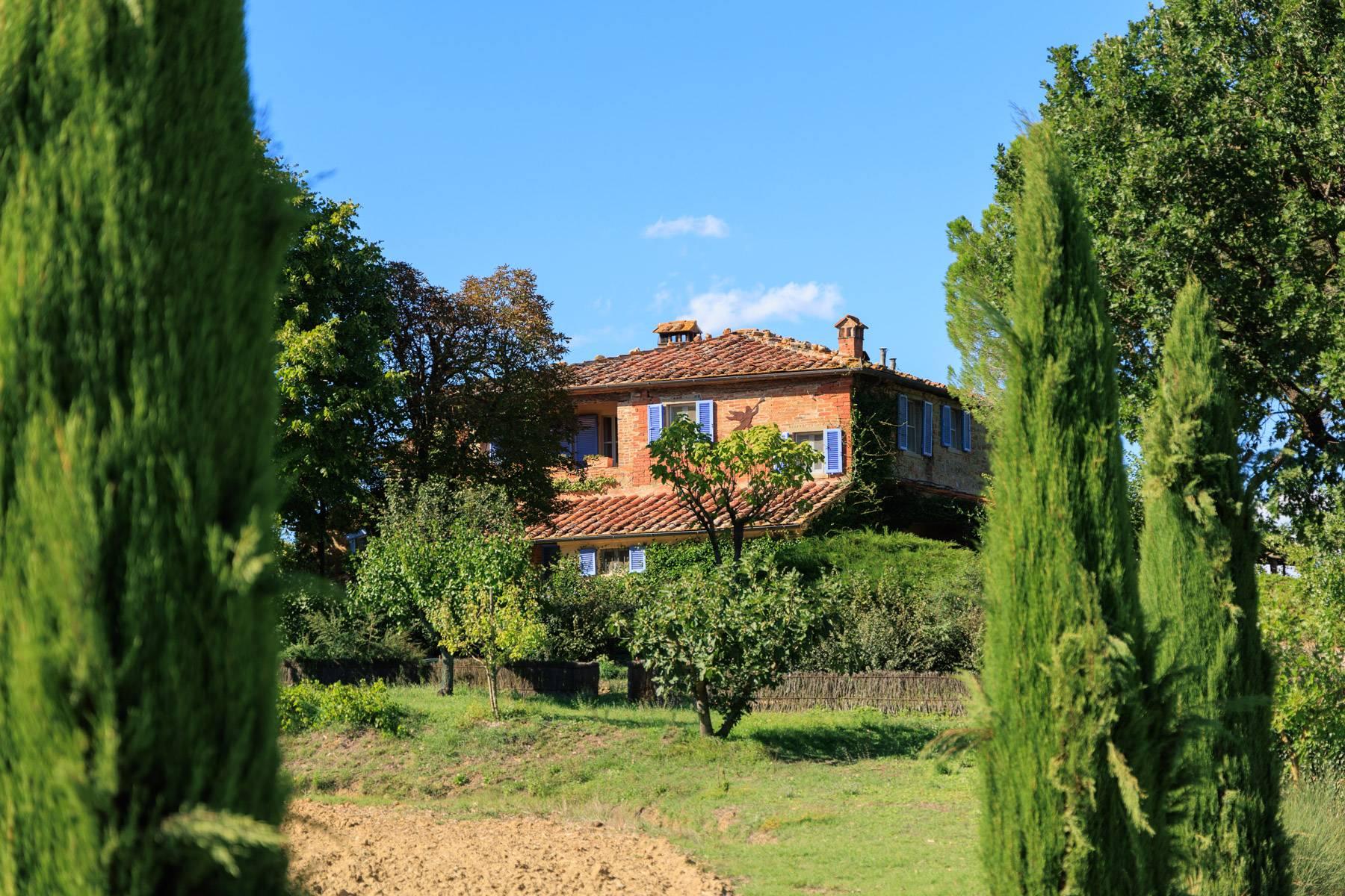 Enchanting farmhouse on the hills of Lucignano - 29