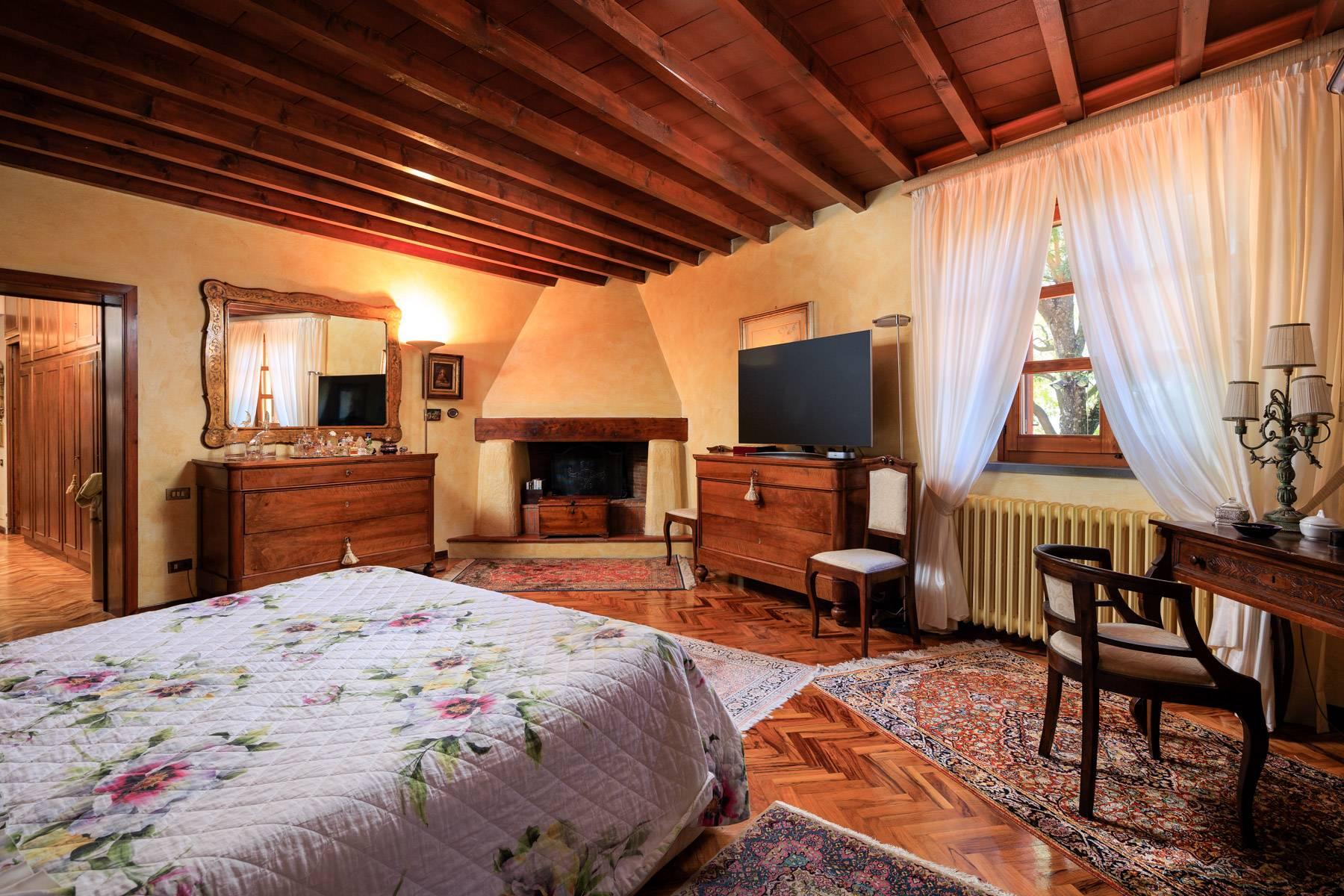 Casale in stile Toscano con 30 ettari di terreno - 18
