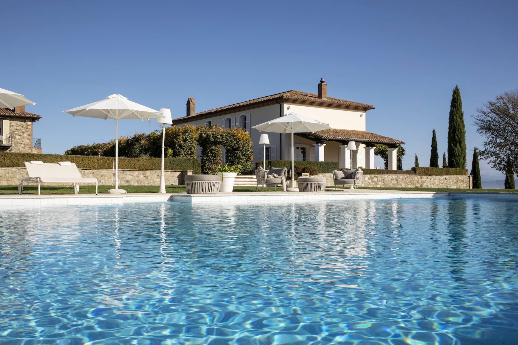 Dreamy villa hidden among the Umbrian hills - 1