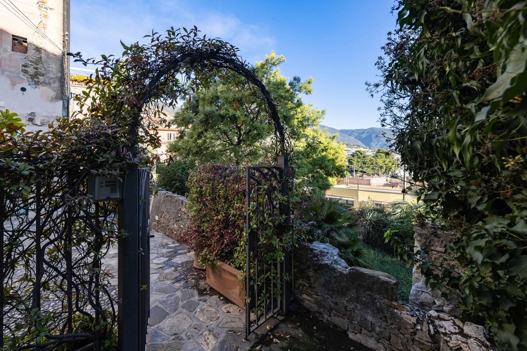 Villa di charme in Torre Saracena inserita in piccolo borgo storico sopra Sanremo - Asta tra privati - 39