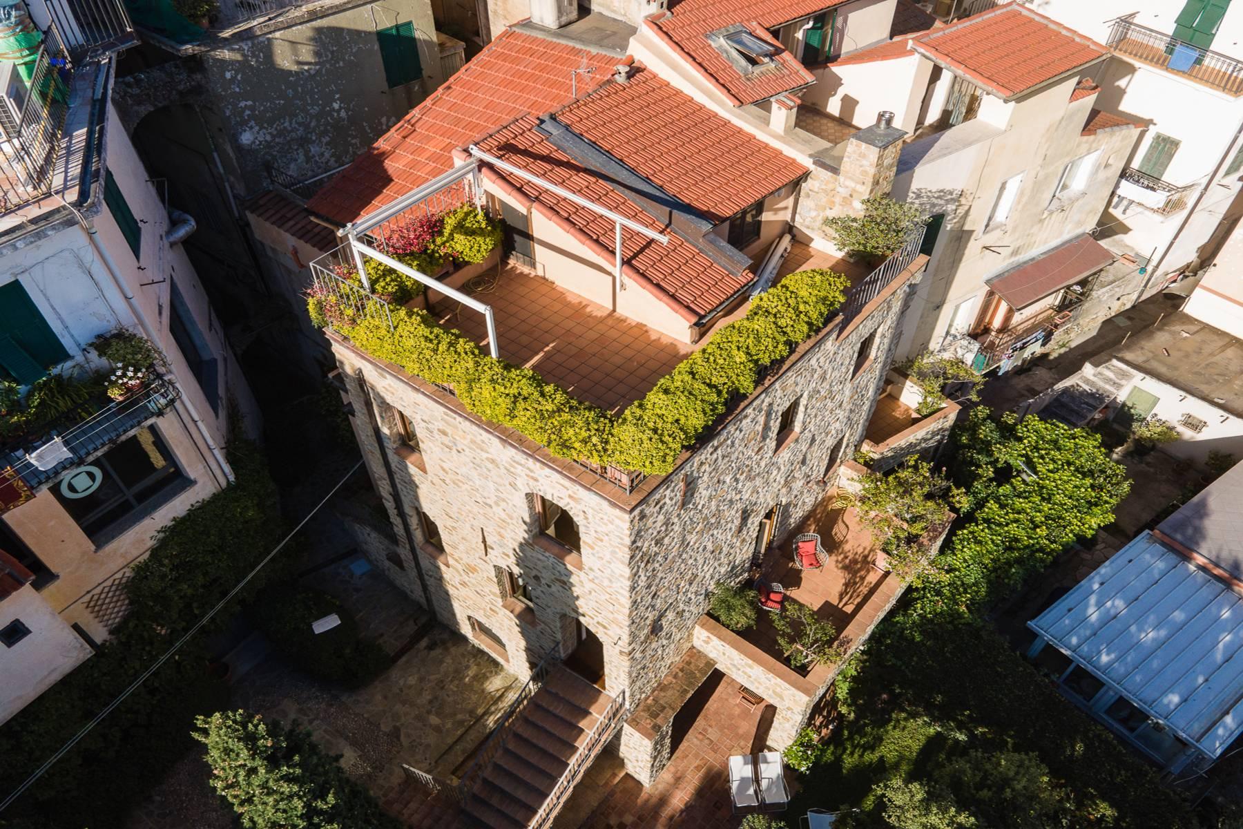 Villa di charme in Torre Saracena inserita in piccolo borgo storico sopra Sanremo - Asta tra privati - 1