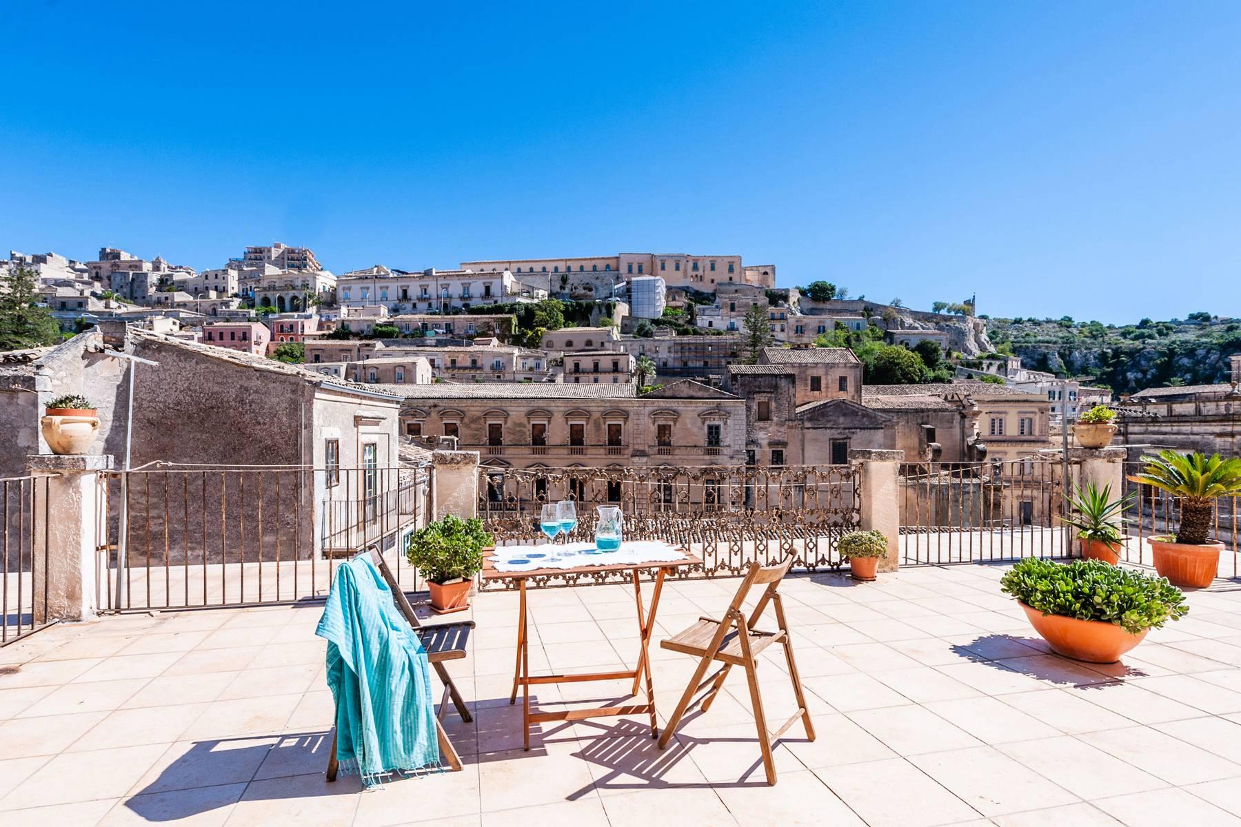 House with terrace in the historic center of Modica - 7