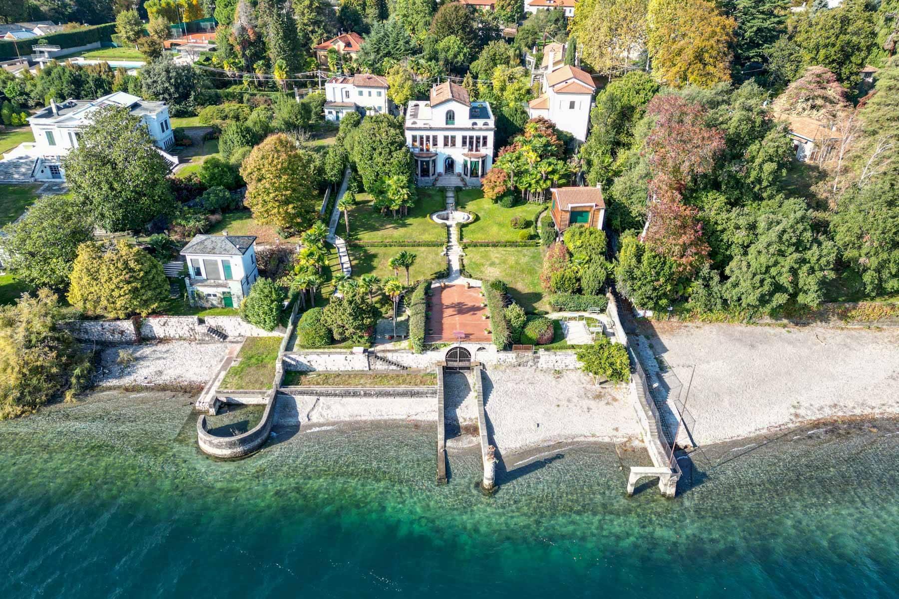 Living pieds dans l'eau on Lake Maggiore - 1