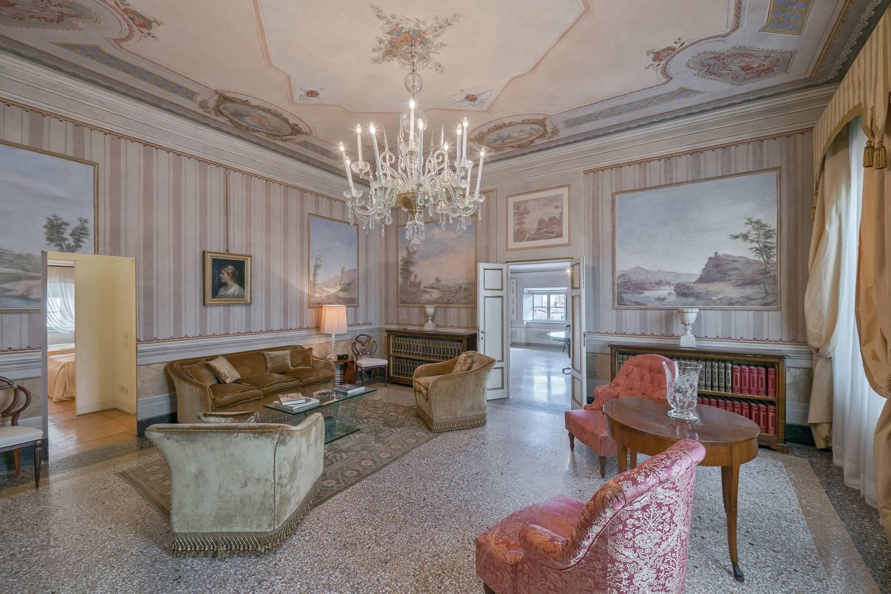 Prestigious apartment in historical building in Lucca - 20