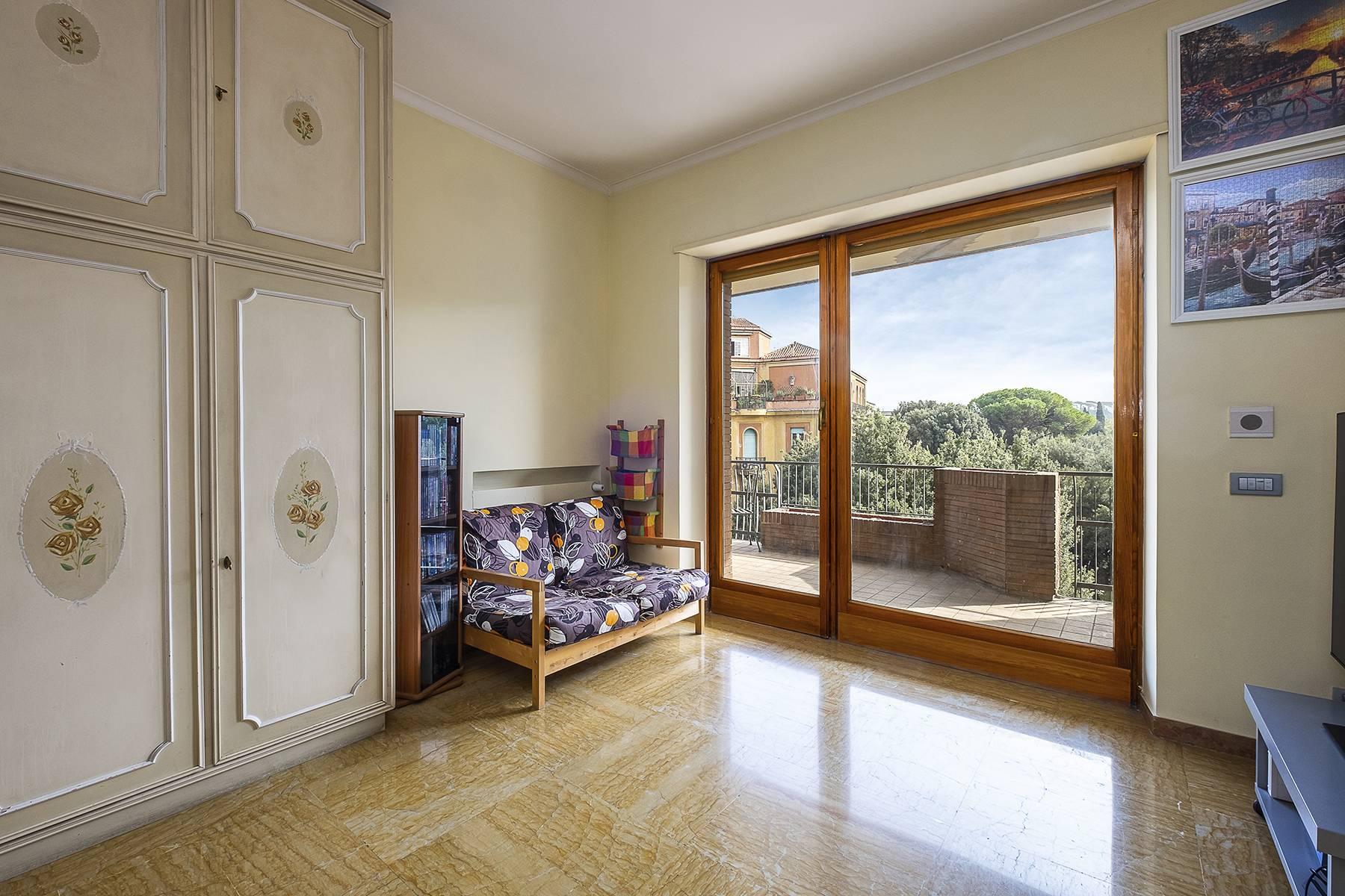 Ampio e panoramico  appartamento nell'elegante quartiere Della Vittoria - 6