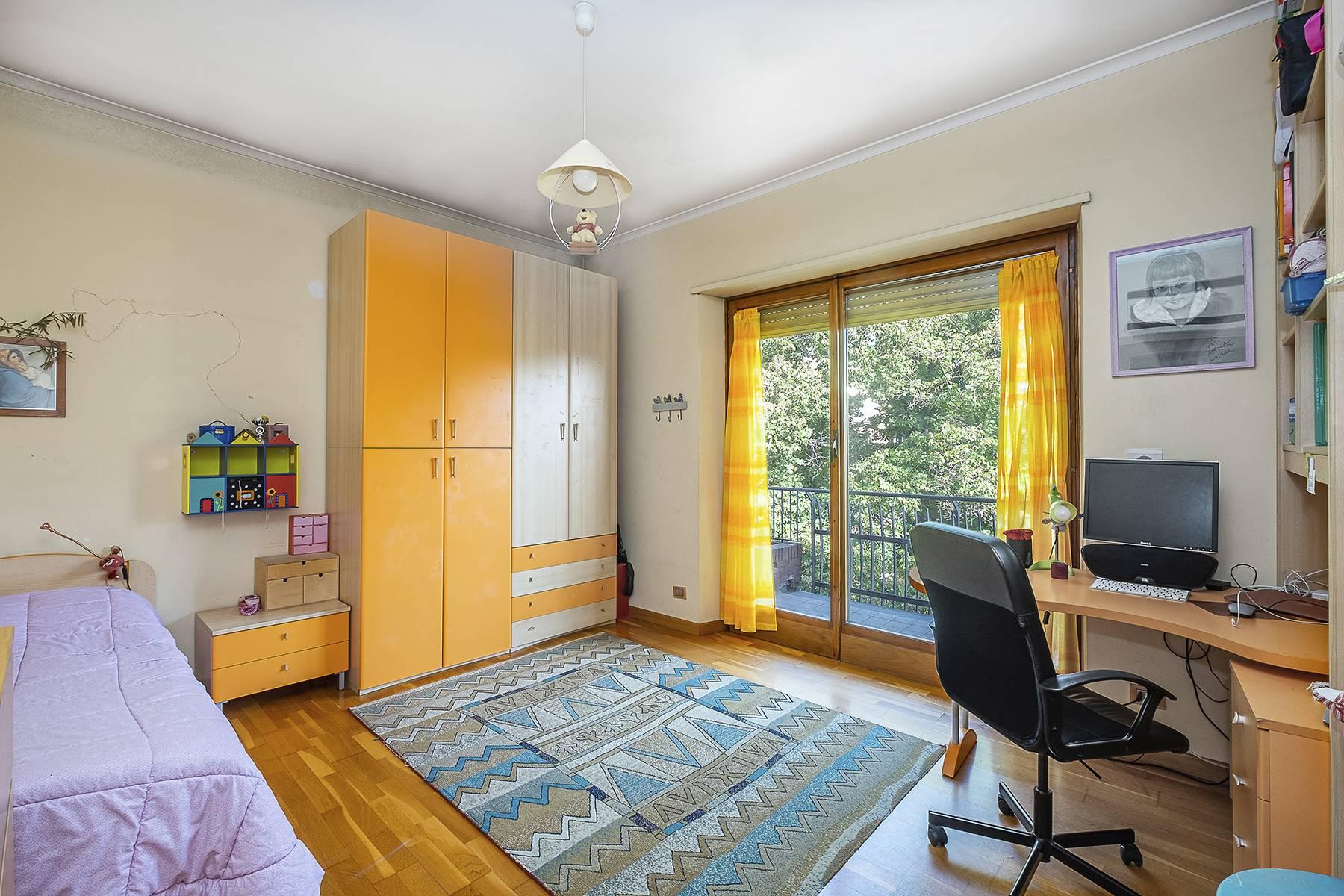 Fascinating  large and panoramic  apartment in  the elegant  Della Vittoria neighbourhood - 11