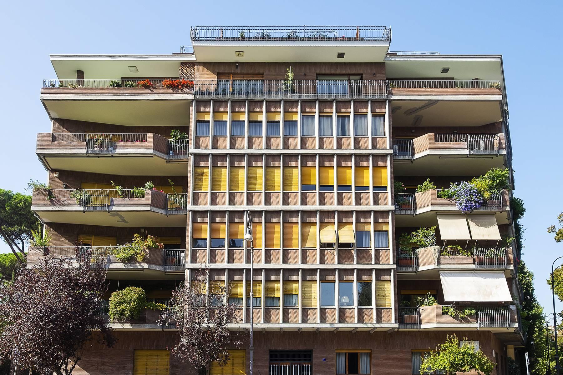 Fascinating  large and panoramic  apartment in  the elegant  Della Vittoria neighbourhood - 12