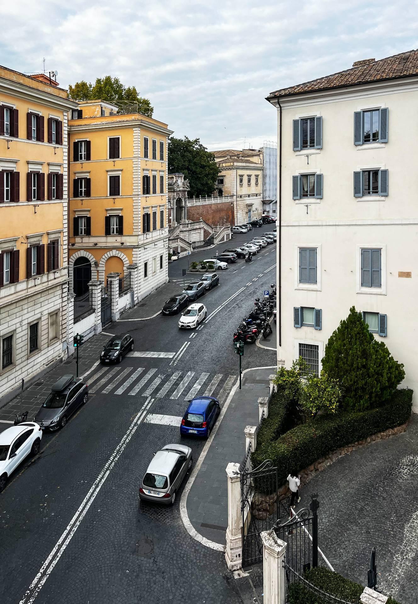 Highly distinguished apartment with an exclusive view of the Quirinale Palace - 11
