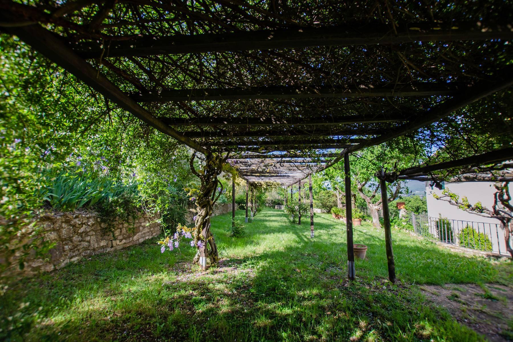 Bellissima proprietà a Rignano sull'Arno con vista mozzafiato - 9