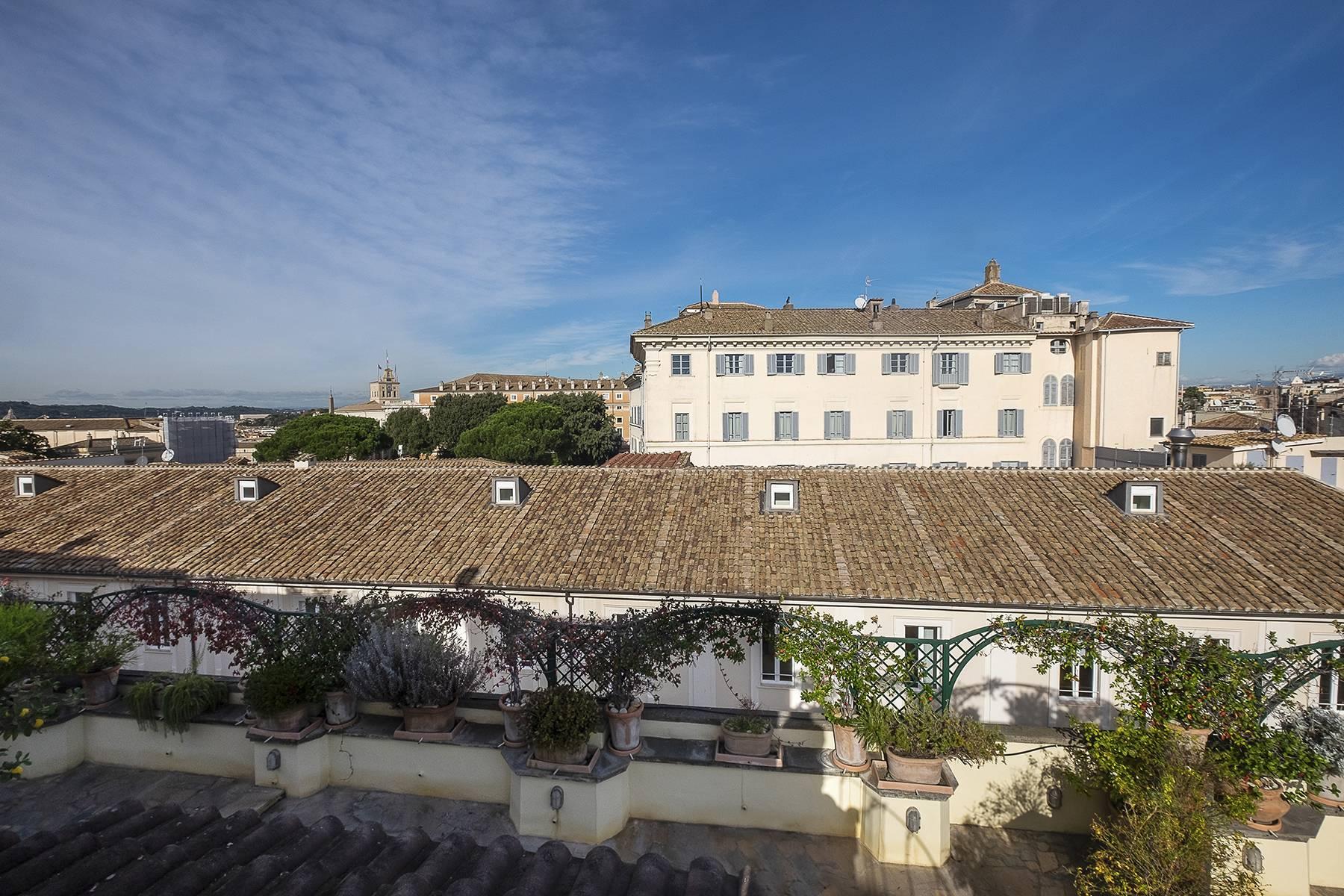 Fascinating penthouse with terraces a few steps from the Quirinale - 34